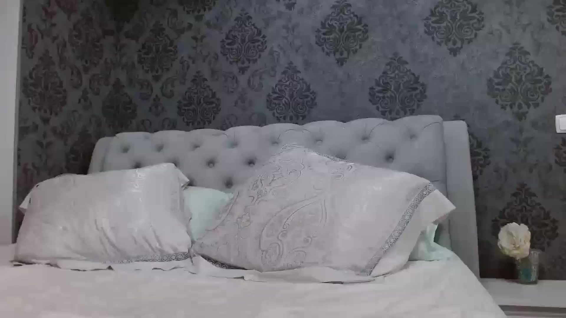 Gallery image thumbnail from Anayys's myfreecams stream on, 04/23/2024, 24:49 image 13 of 20