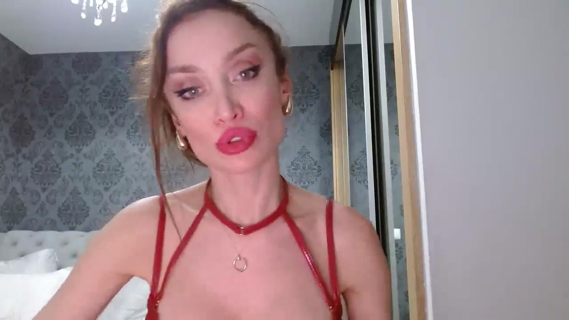 Gallery image thumbnail from Anayys's myfreecams stream on, 04/28/2024, 22:16 image 8 of 20