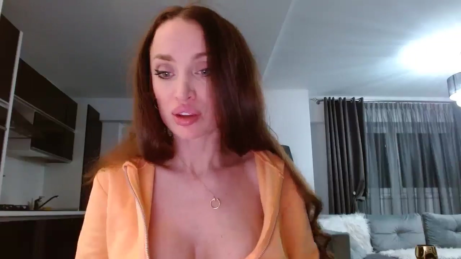 Gallery image thumbnail from Anayys's myfreecams stream on, 05/10/2024, 21:53 image 6 of 20