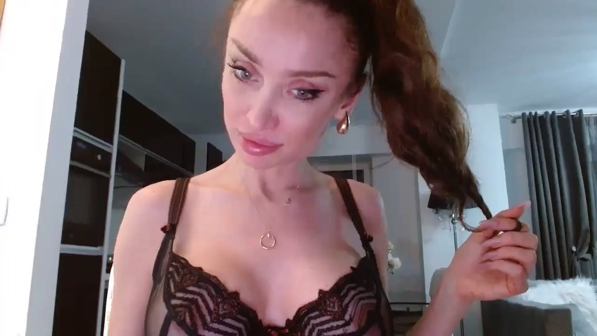 Gallery image thumbnail from Anayys's myfreecams stream on, 05/13/2024, 24:00 image 20 of 20
