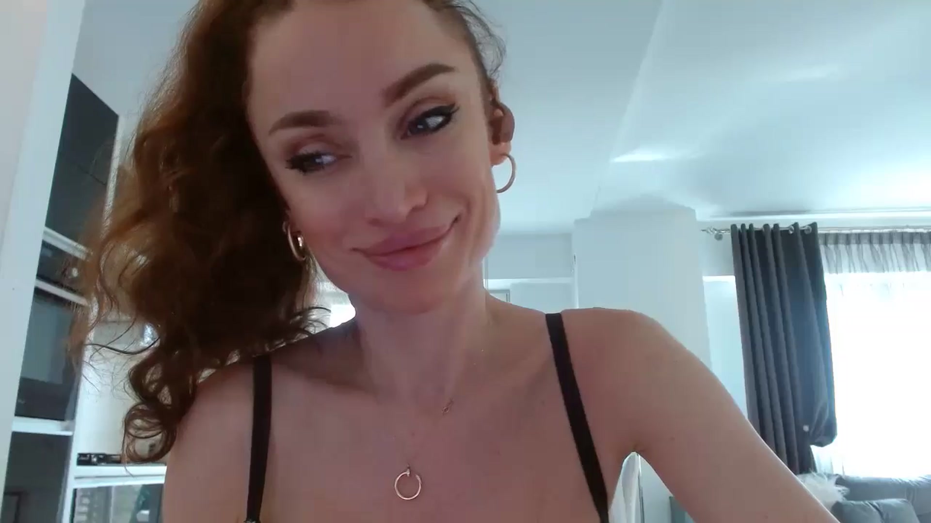 Gallery image thumbnail from Anayys's myfreecams stream on, 05/14/2024, 14:26 image 4 of 20