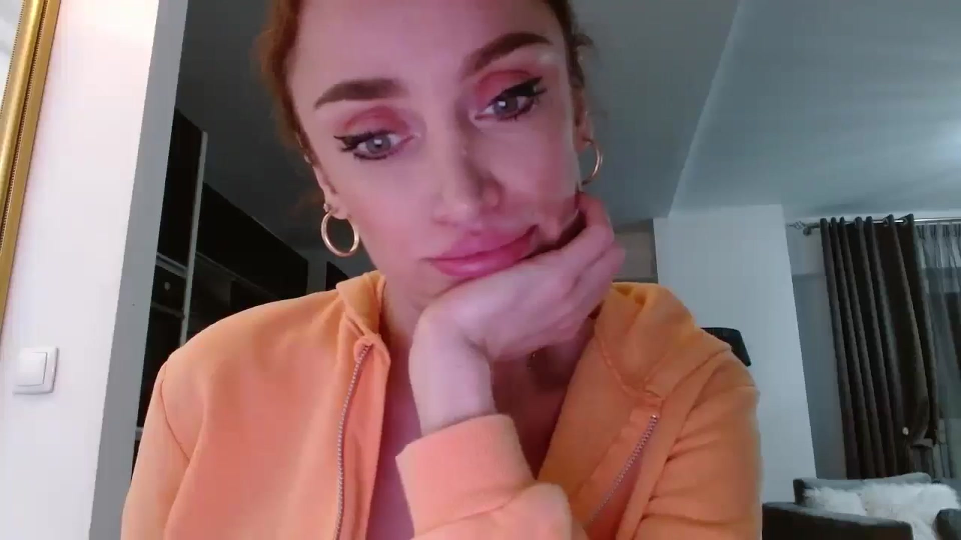 Gallery image thumbnail from Anayys's myfreecams stream on, 05/24/2024, 23:58 image 2 of 20