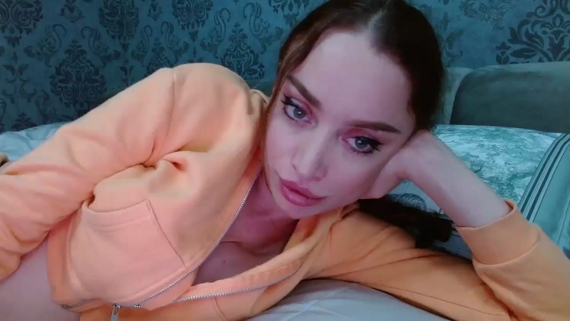Gallery image thumbnail from Anayys's myfreecams stream on, 05/25/2024, 01:39 image 1 of 20