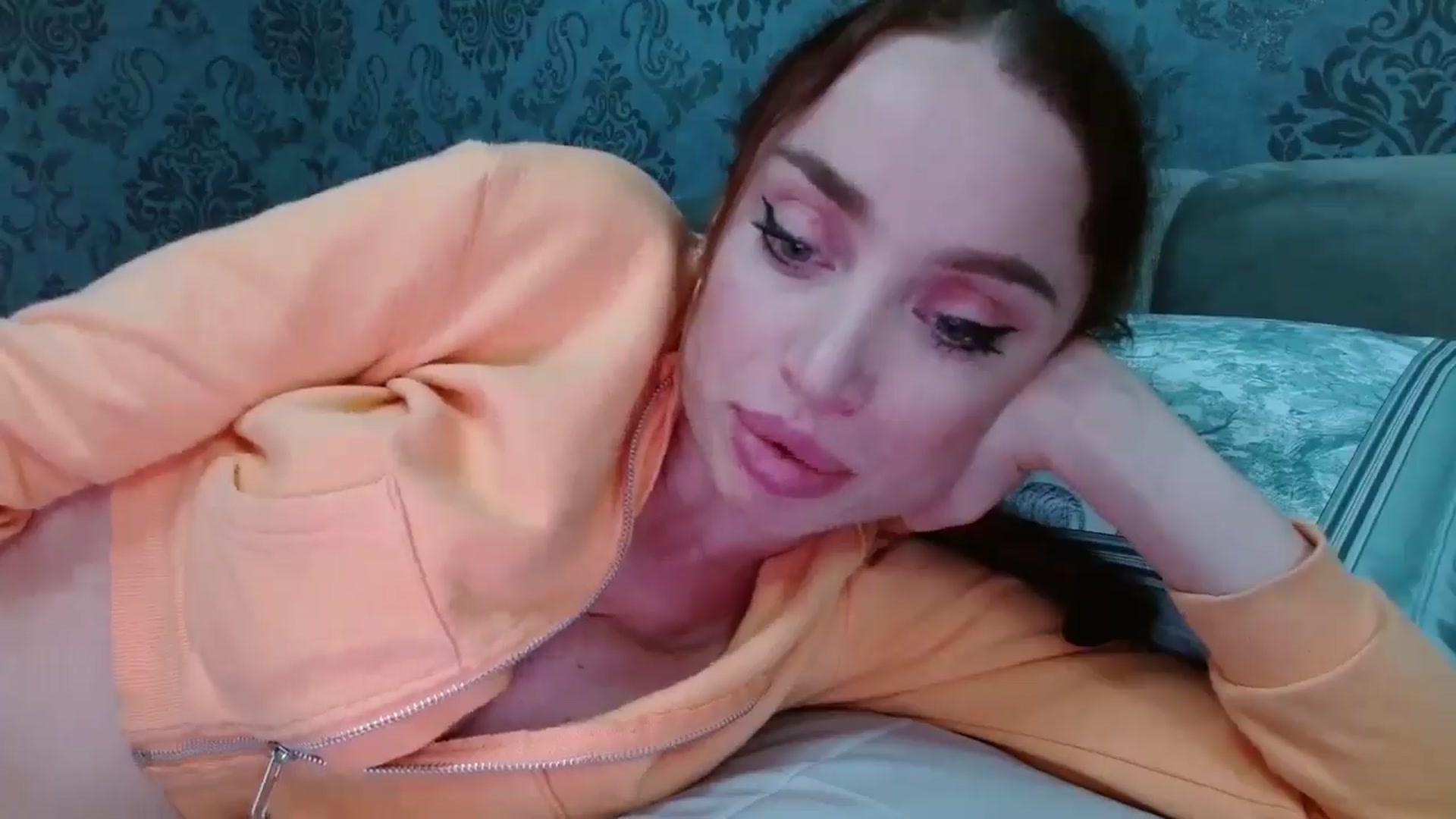 Gallery image thumbnail from Anayys's myfreecams stream on, 05/25/2024, 01:39 image 3 of 20