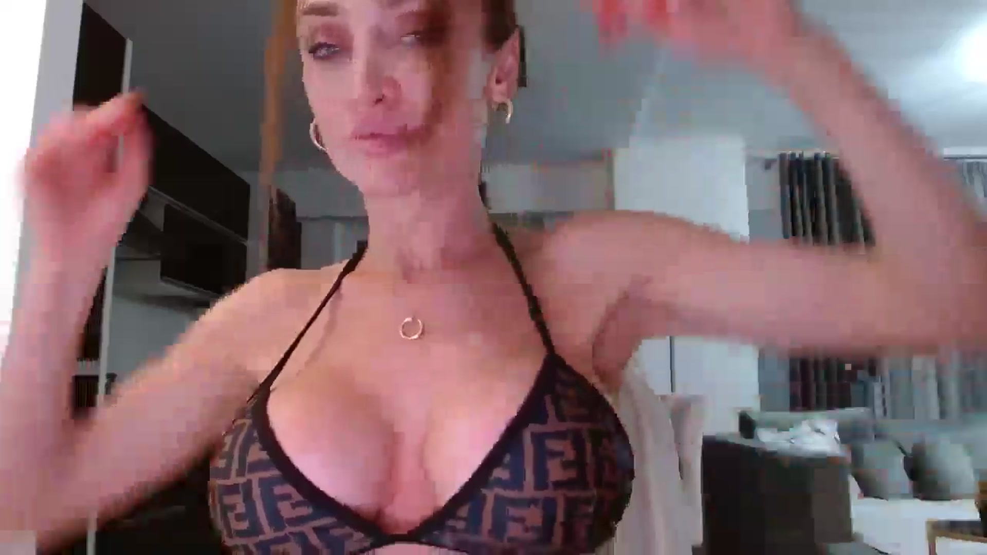 Gallery image thumbnail from Anayys's myfreecams stream on, 06/10/2024, 22:20 image 12 of 20