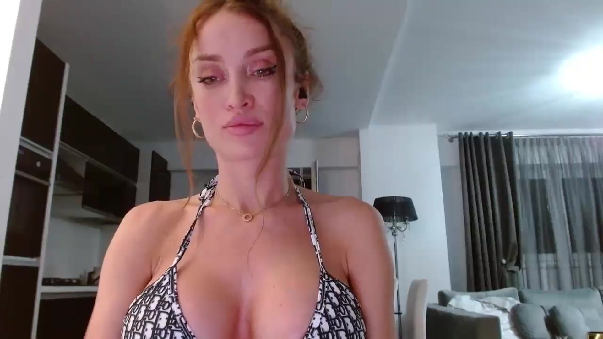Gallery image thumbnail from Anayys's myfreecams stream on, 06/16/2024, 22:29 image 7 of 20