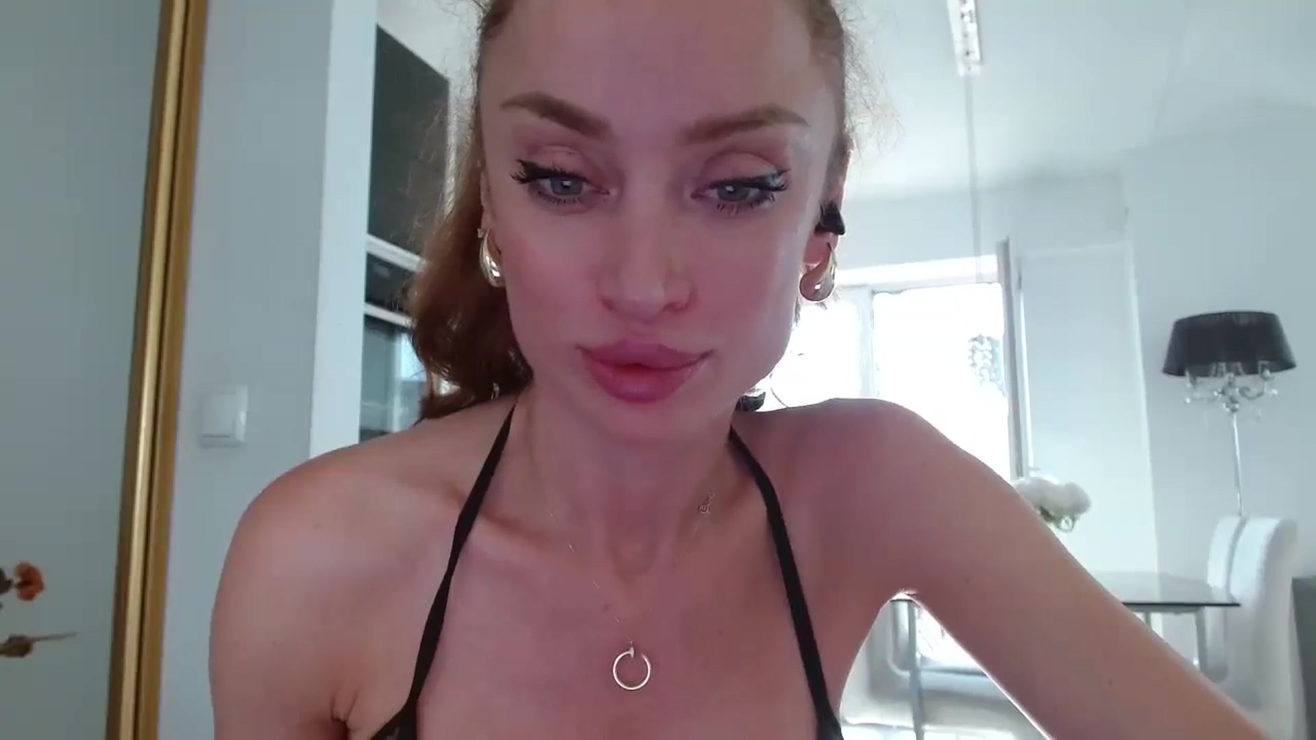Gallery image thumbnail from Anayys's myfreecams stream on, 06/18/2024, 15:49 image 2 of 20