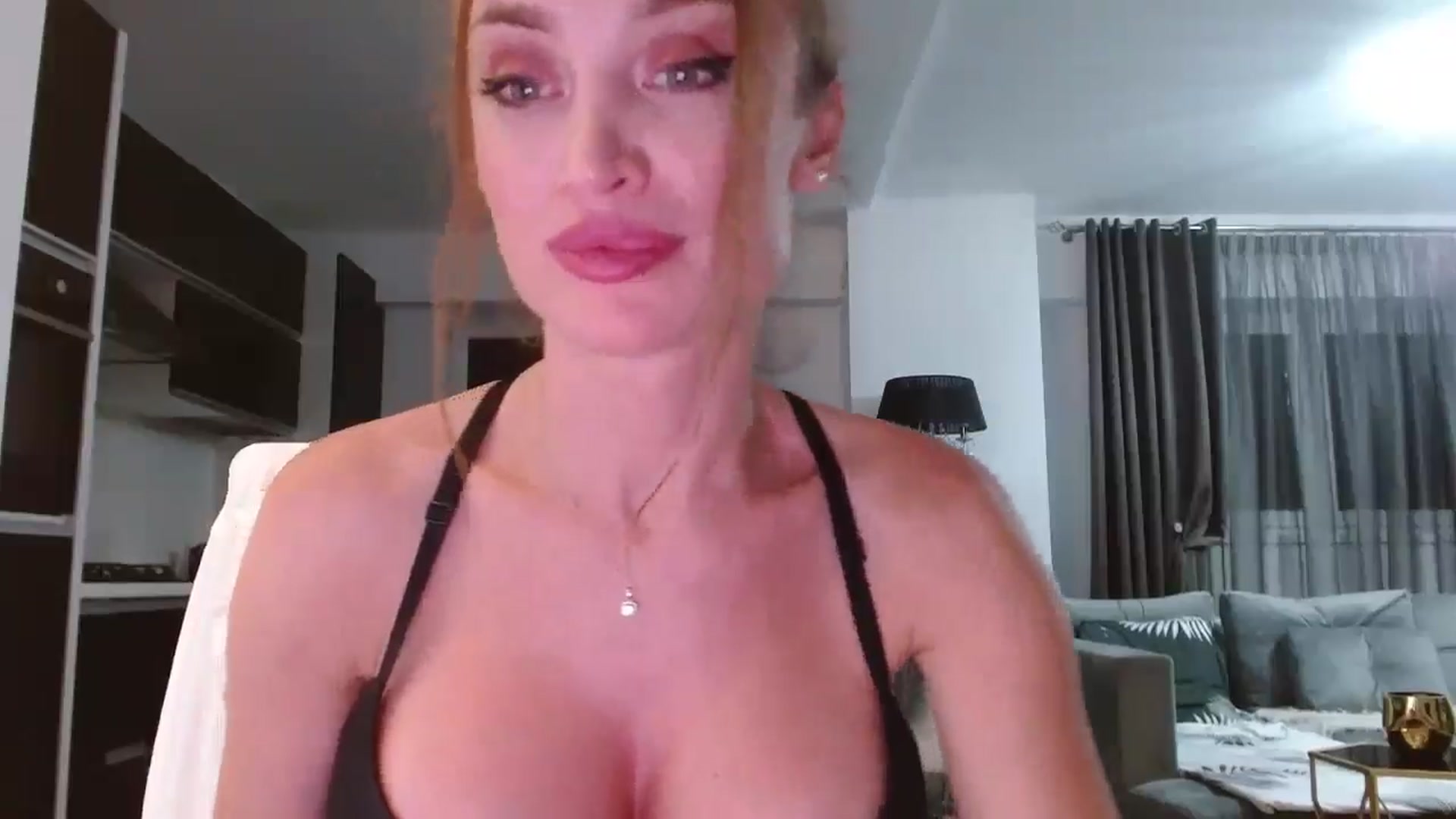 Gallery image thumbnail from Anayys's myfreecams stream on, 07/06/2024, 01:37 image 17 of 20