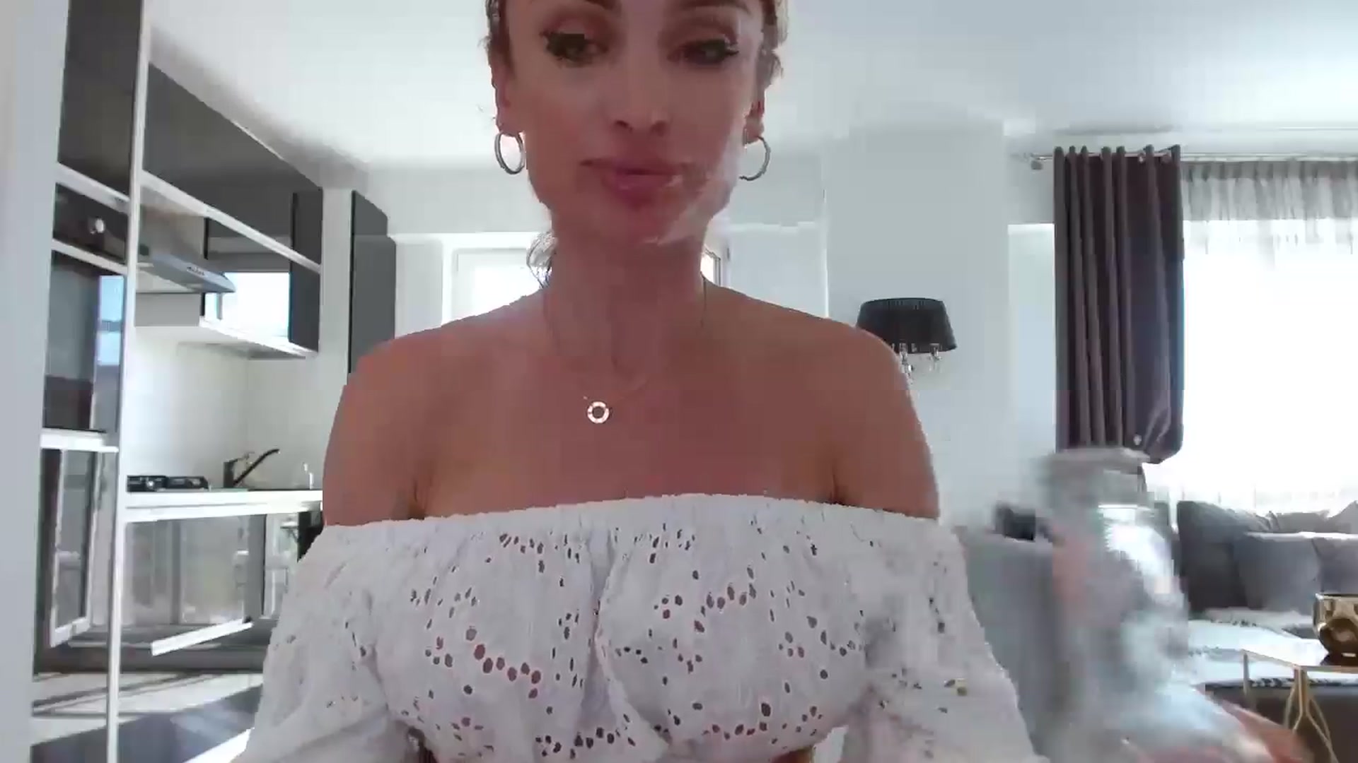 Gallery image thumbnail from Anayys's myfreecams stream on, 07/08/2024, 14:37 image 20 of 20