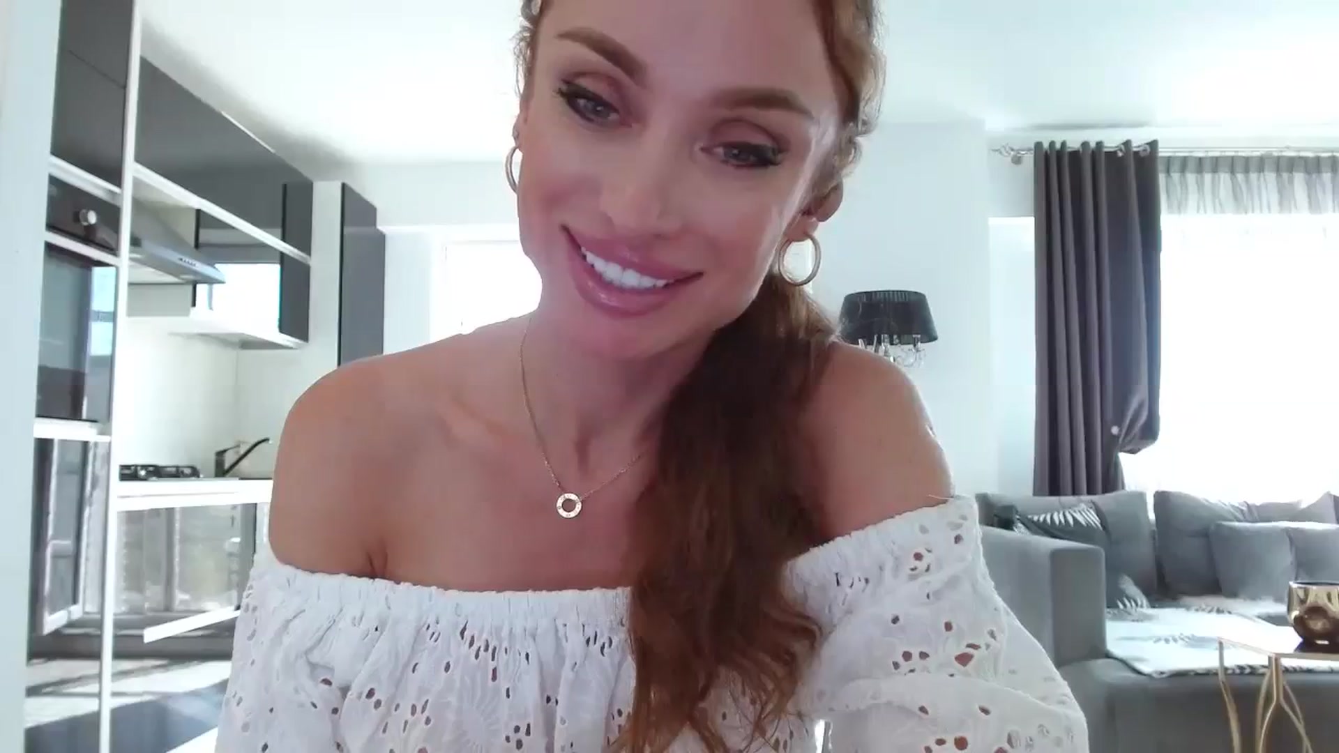 Gallery image thumbnail from Anayys's myfreecams stream on, 07/08/2024, 14:37 image 18 of 20