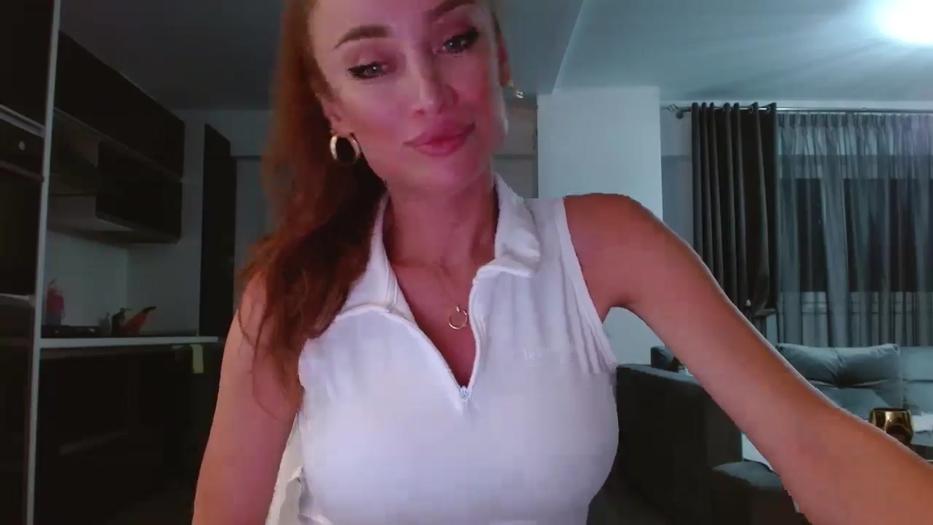 Gallery image thumbnail from Anayys's myfreecams stream on, 07/16/2024, 20:04 image 18 of 20
