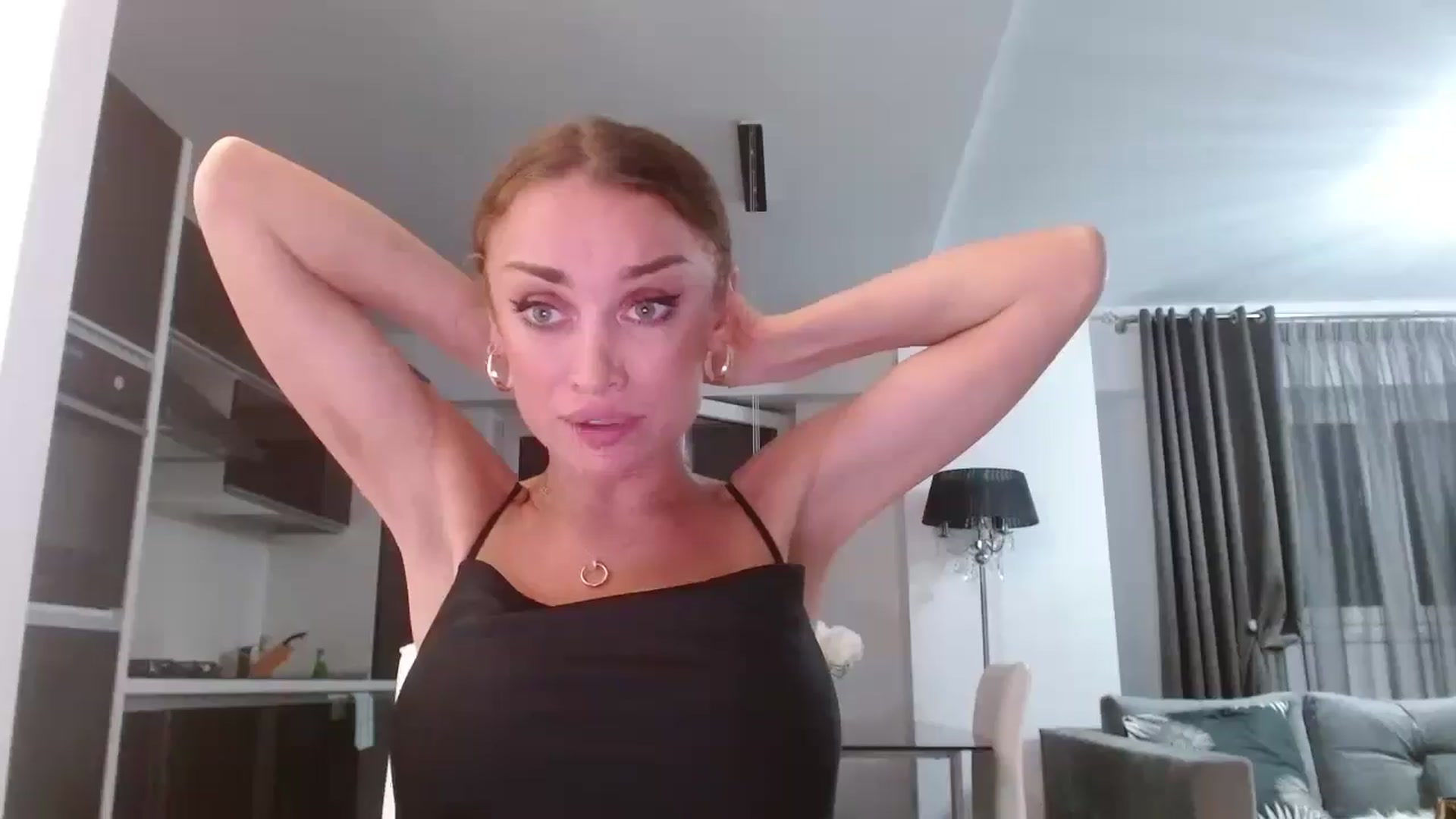 Gallery image thumbnail from Anayys's myfreecams stream on, 07/19/2024, 22:58 image 16 of 20