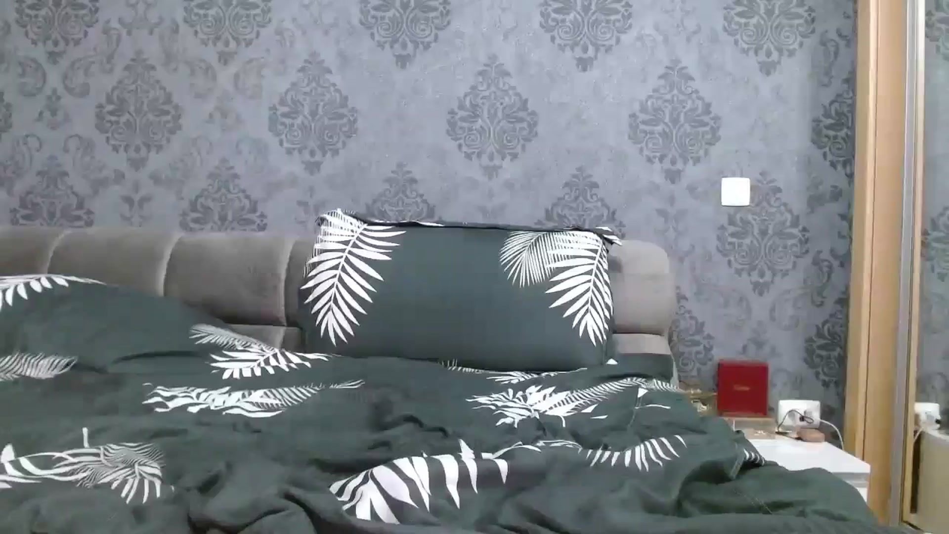 Gallery image thumbnail from Anayys's myfreecams stream on, 07/26/2024, 24:13 image 15 of 20