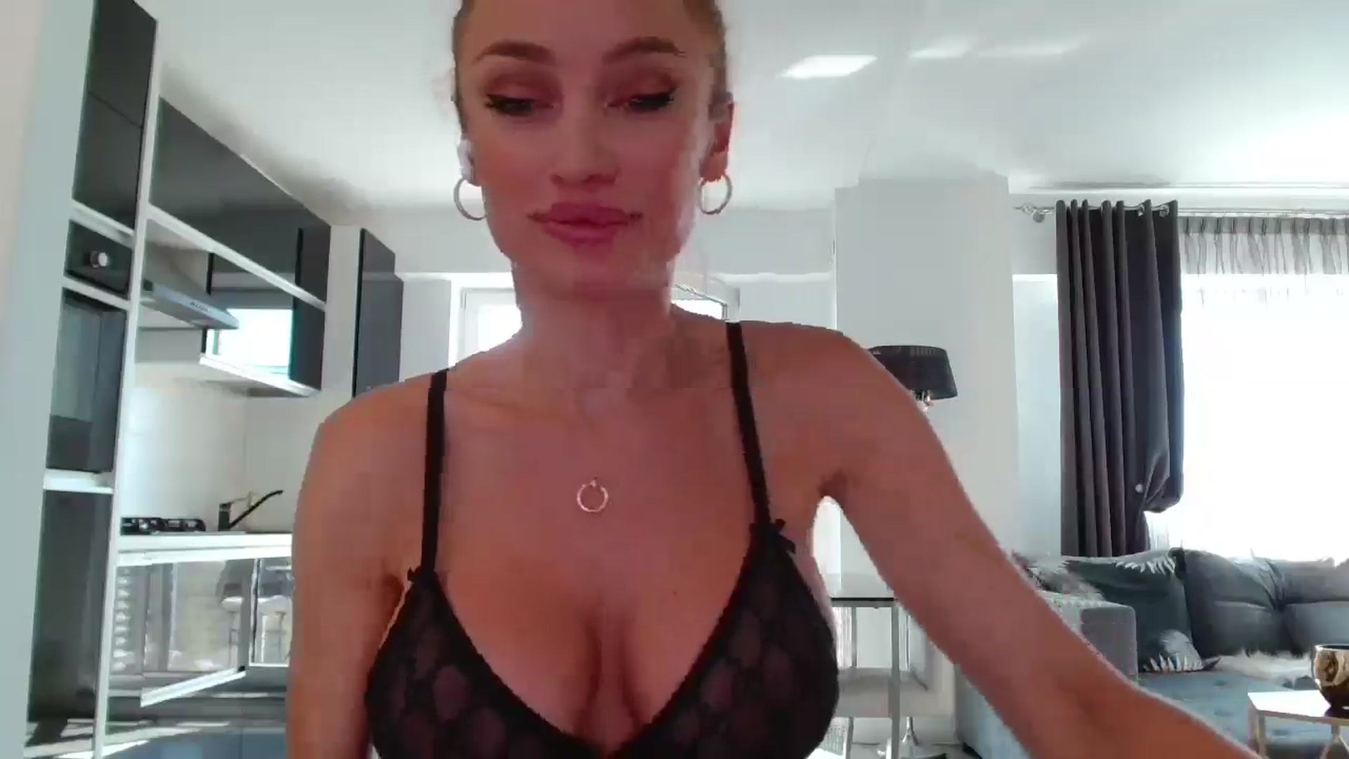 Gallery image thumbnail from Anayys's myfreecams stream on, 07/27/2024, 15:06 image 3 of 20