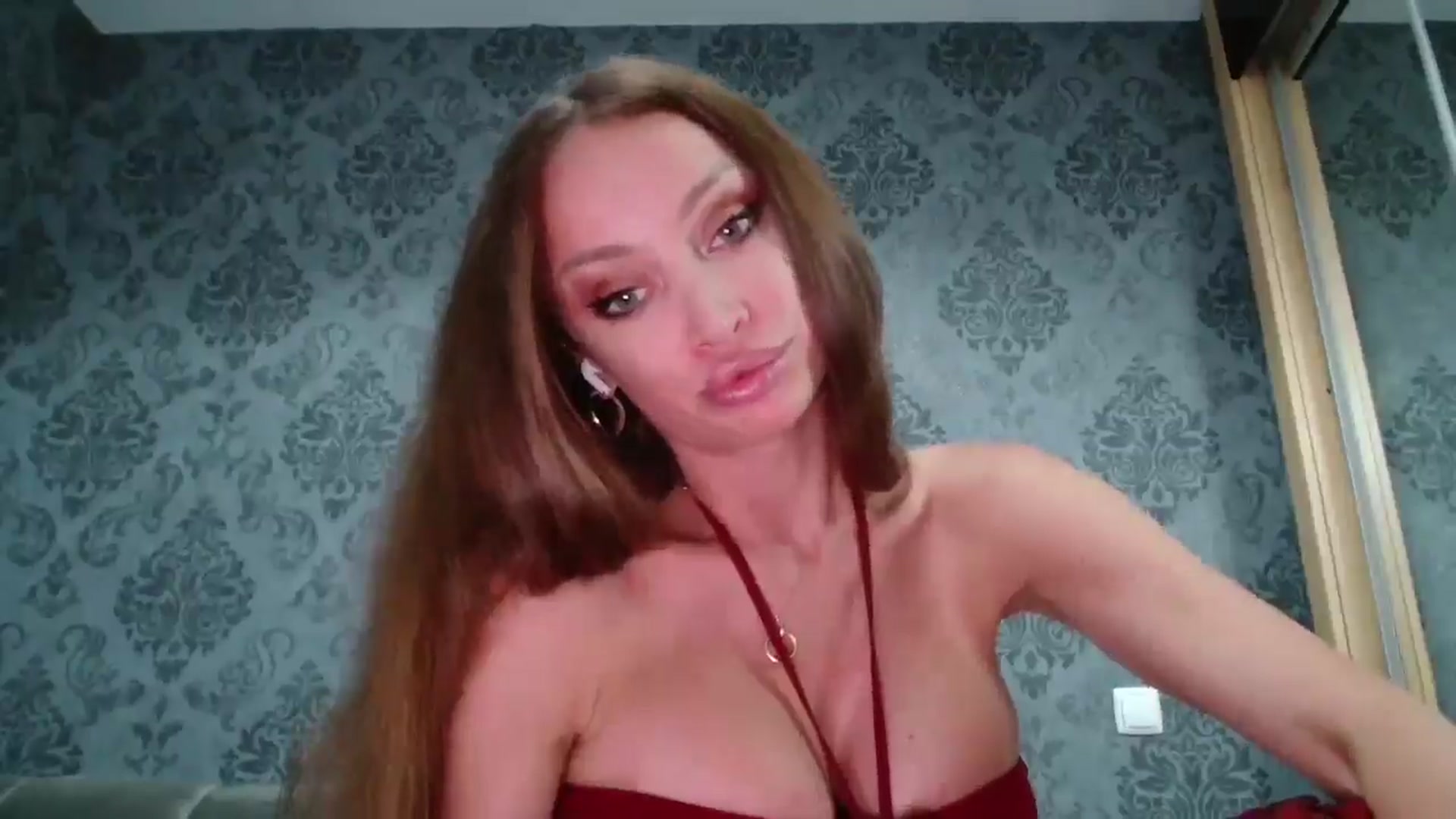 Gallery image thumbnail from Anayys's myfreecams stream on, 07/28/2024, 18:23 image 18 of 20