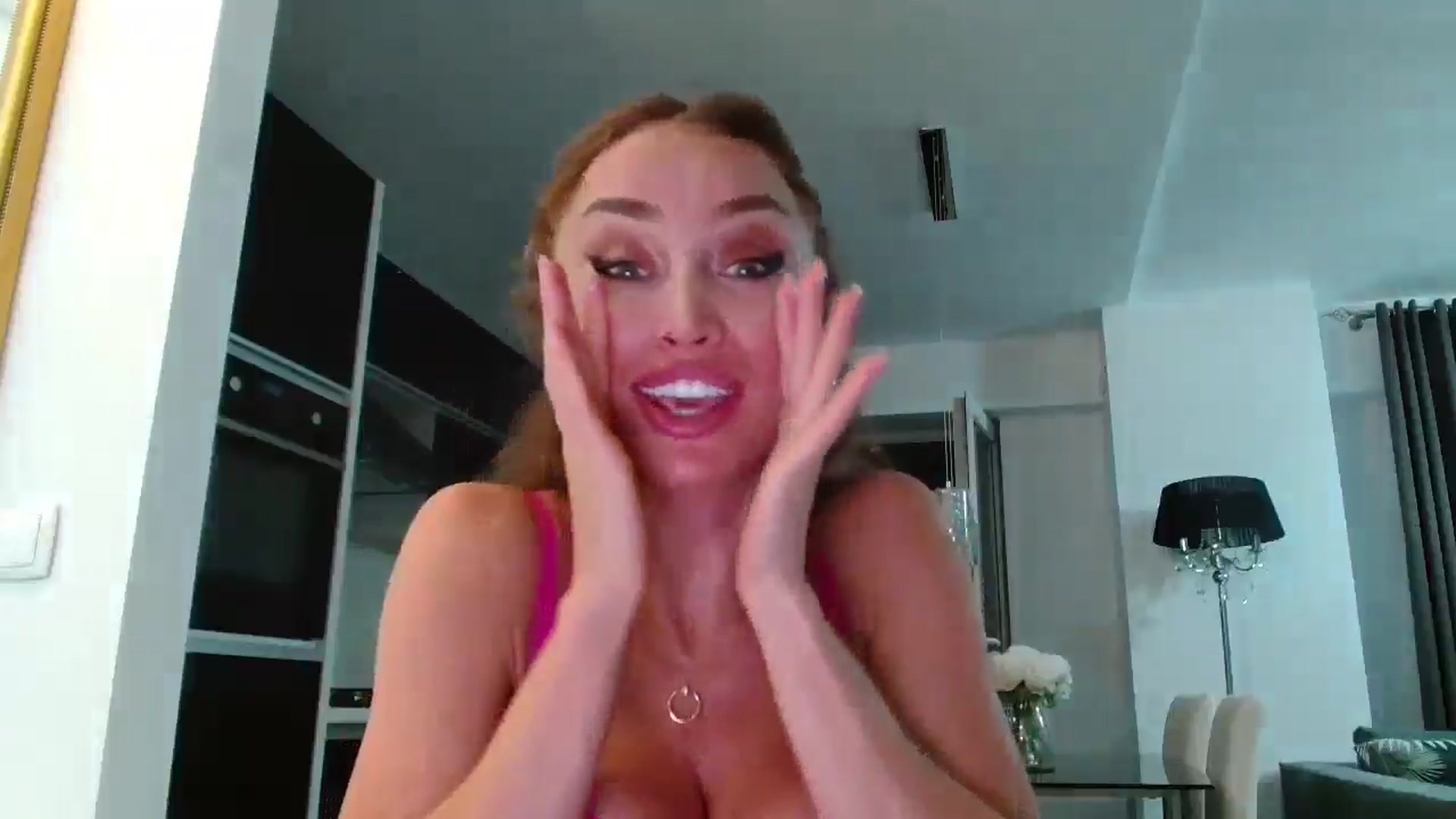 Gallery image thumbnail from Anayys's myfreecams stream on, 07/29/2024, 24:50 image 16 of 20