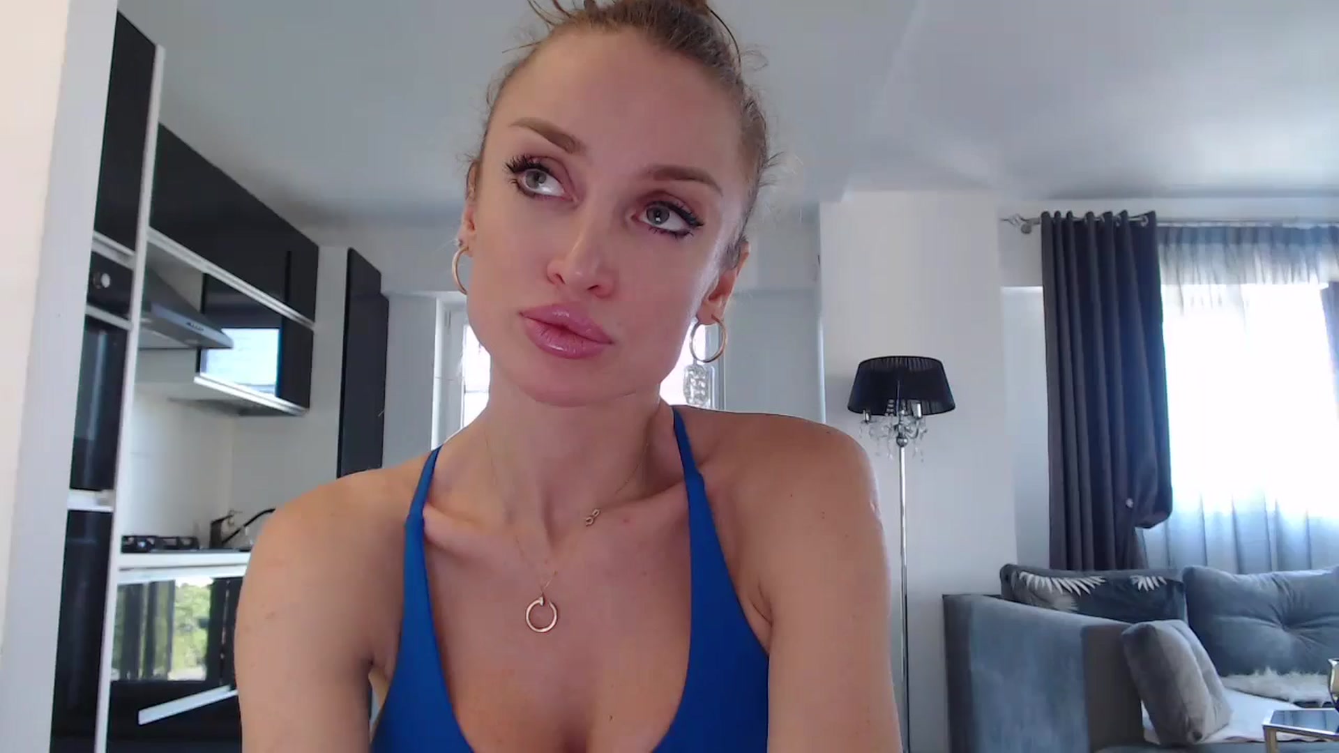 Gallery image thumbnail from Anayys's myfreecams stream on, 08/12/2024, 09:45 image 12 of 20