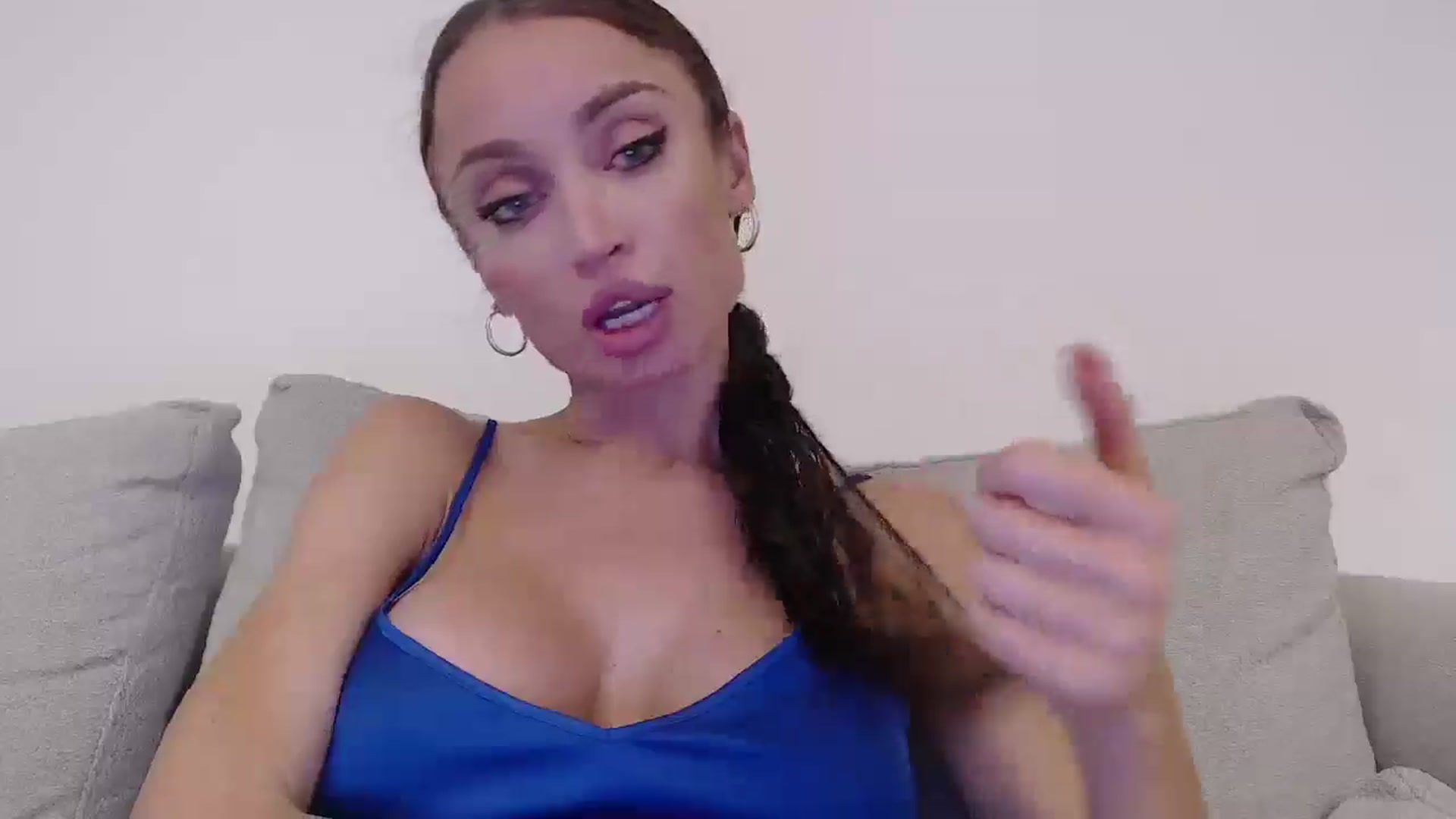 Gallery image thumbnail from Anayys's myfreecams stream on, 08/12/2024, 20:23 image 2 of 20