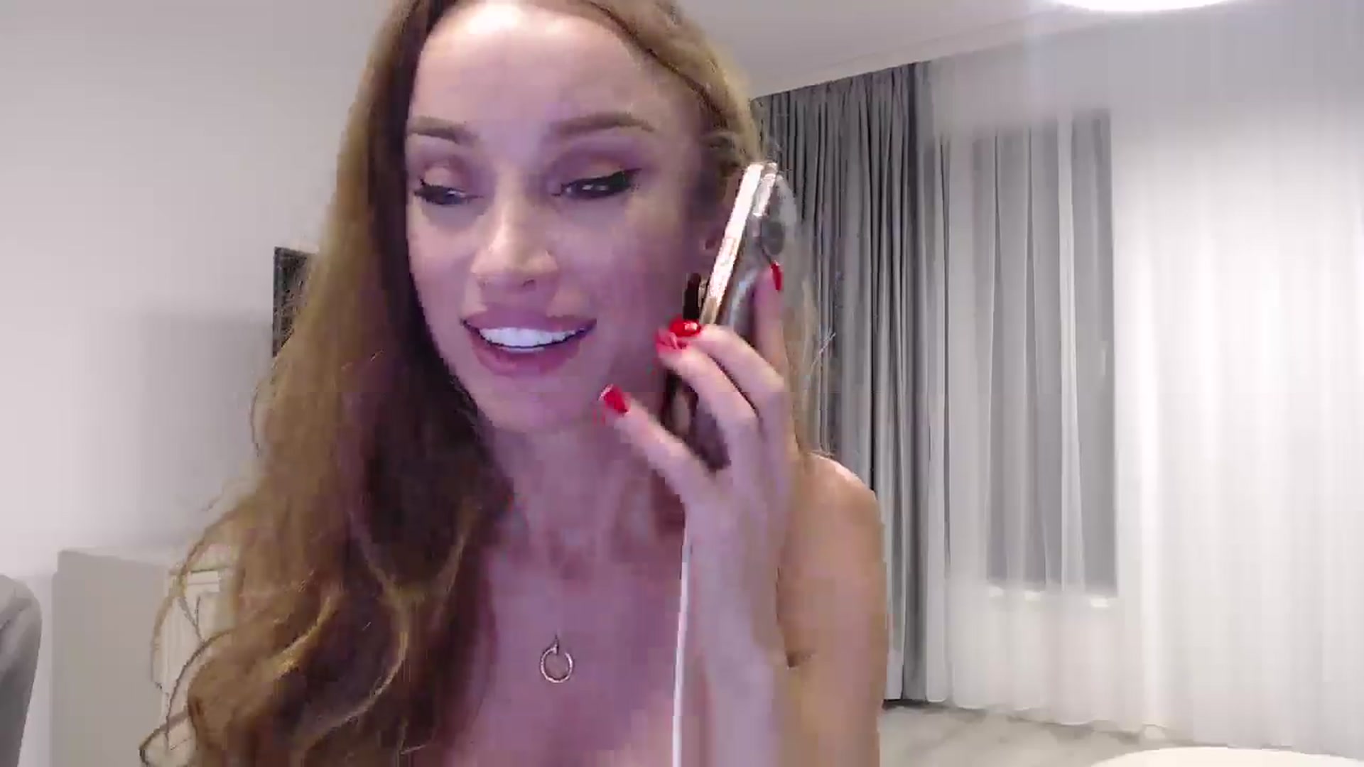 Gallery image thumbnail from Anayys's myfreecams stream on, 08/14/2024, 18:17 image 19 of 20