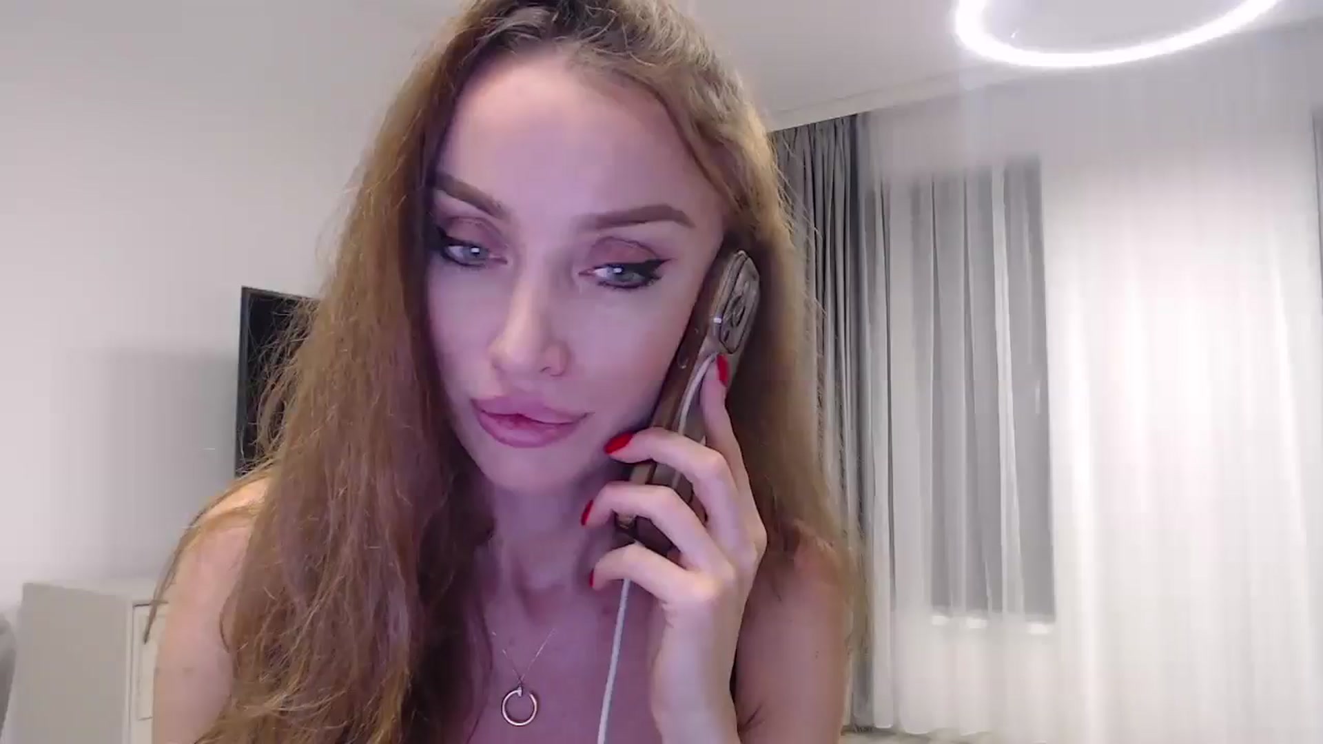 Gallery image thumbnail from Anayys's myfreecams stream on, 08/14/2024, 19:08 image 1 of 20