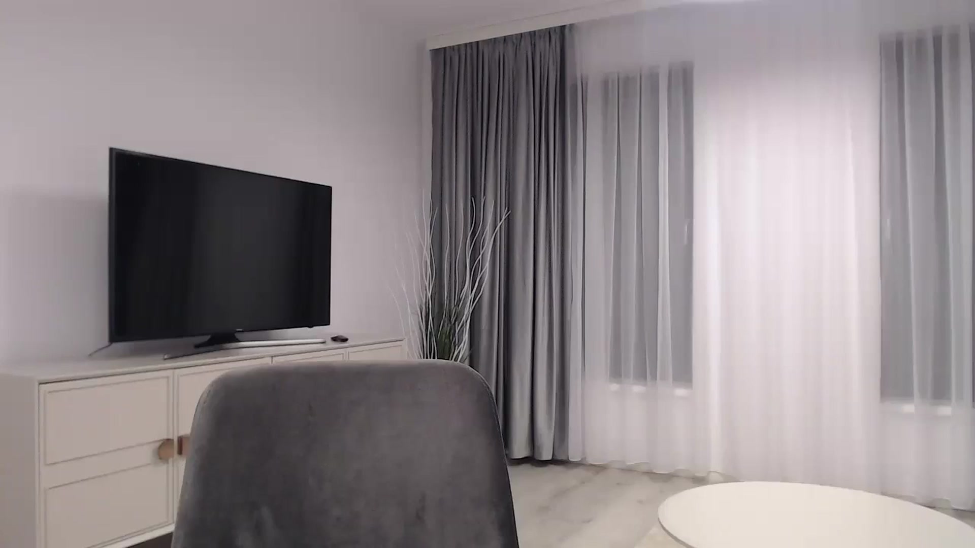 Gallery image thumbnail from Anayys's myfreecams stream on, 08/14/2024, 19:08 image 18 of 20