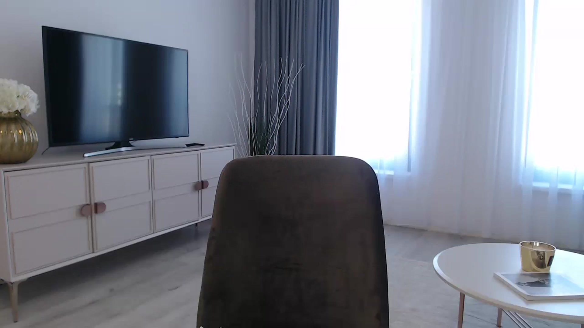 Gallery image thumbnail from Anayys's myfreecams stream on, 08/23/2024, 14:07 image 2 of 20
