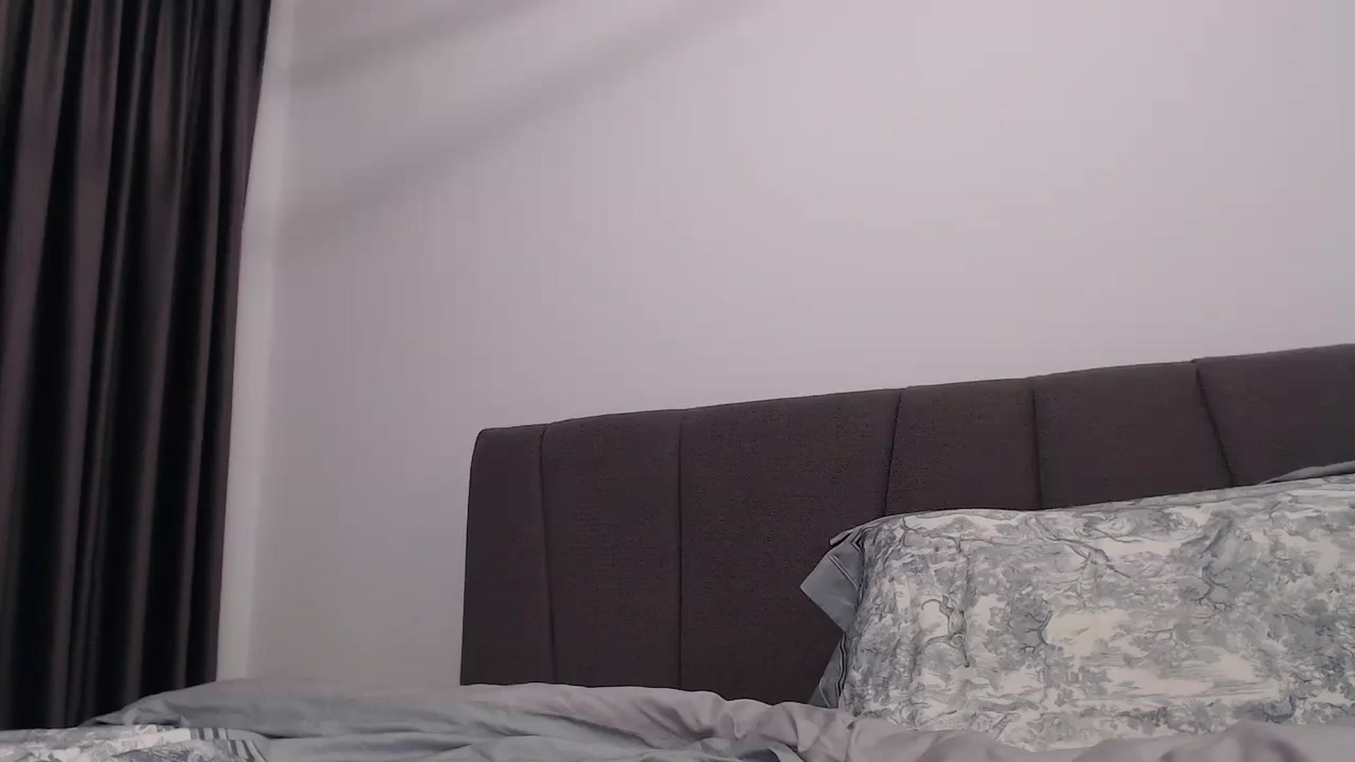 Gallery image thumbnail from Anayys's myfreecams stream on, 08/26/2024, 01:26 image 7 of 20