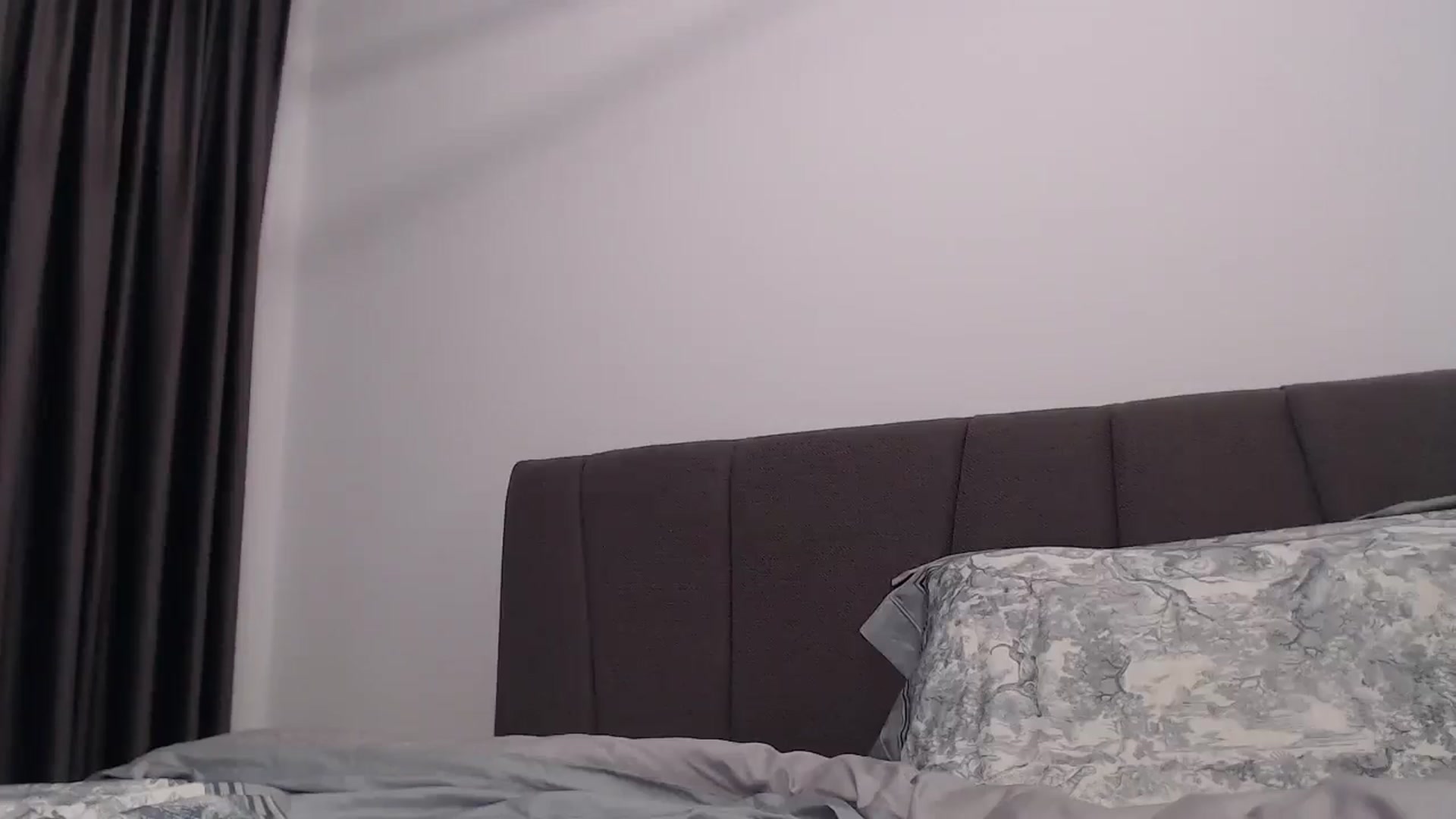 Gallery image thumbnail from Anayys's myfreecams stream on, 08/26/2024, 01:26 image 6 of 20