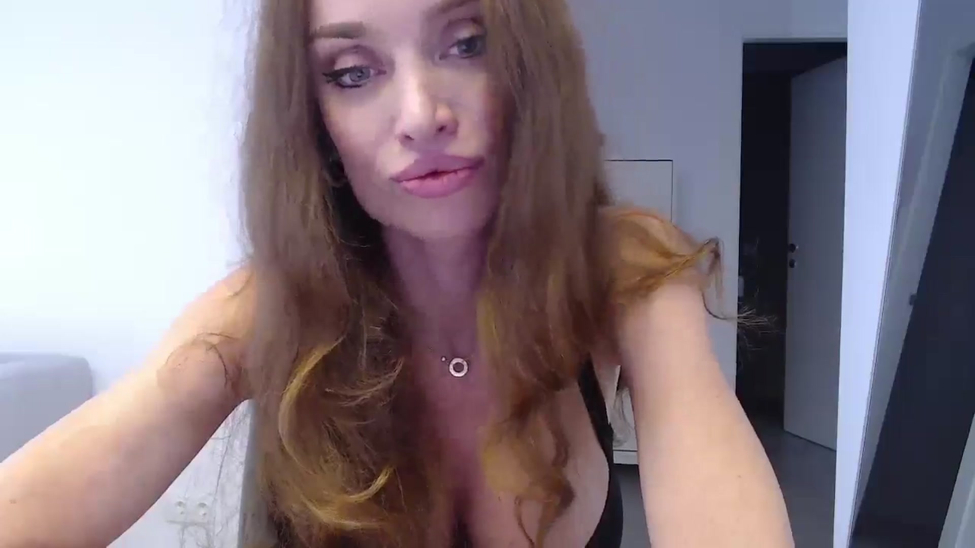 Gallery image thumbnail from Anayys's myfreecams stream on, 09/01/2024, 11:57 image 7 of 20