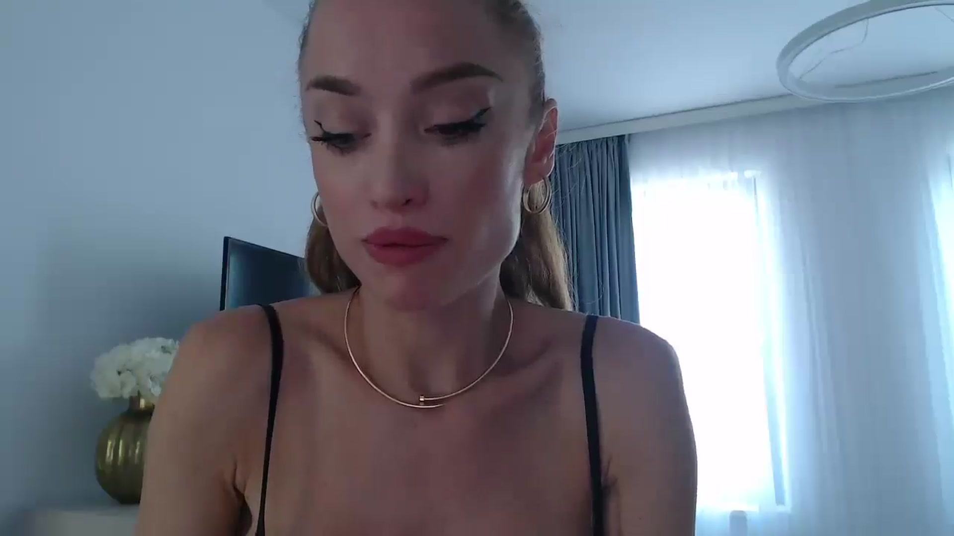 Gallery image thumbnail from Anayys's myfreecams stream on, 09/03/2024, 08:22 image 7 of 20