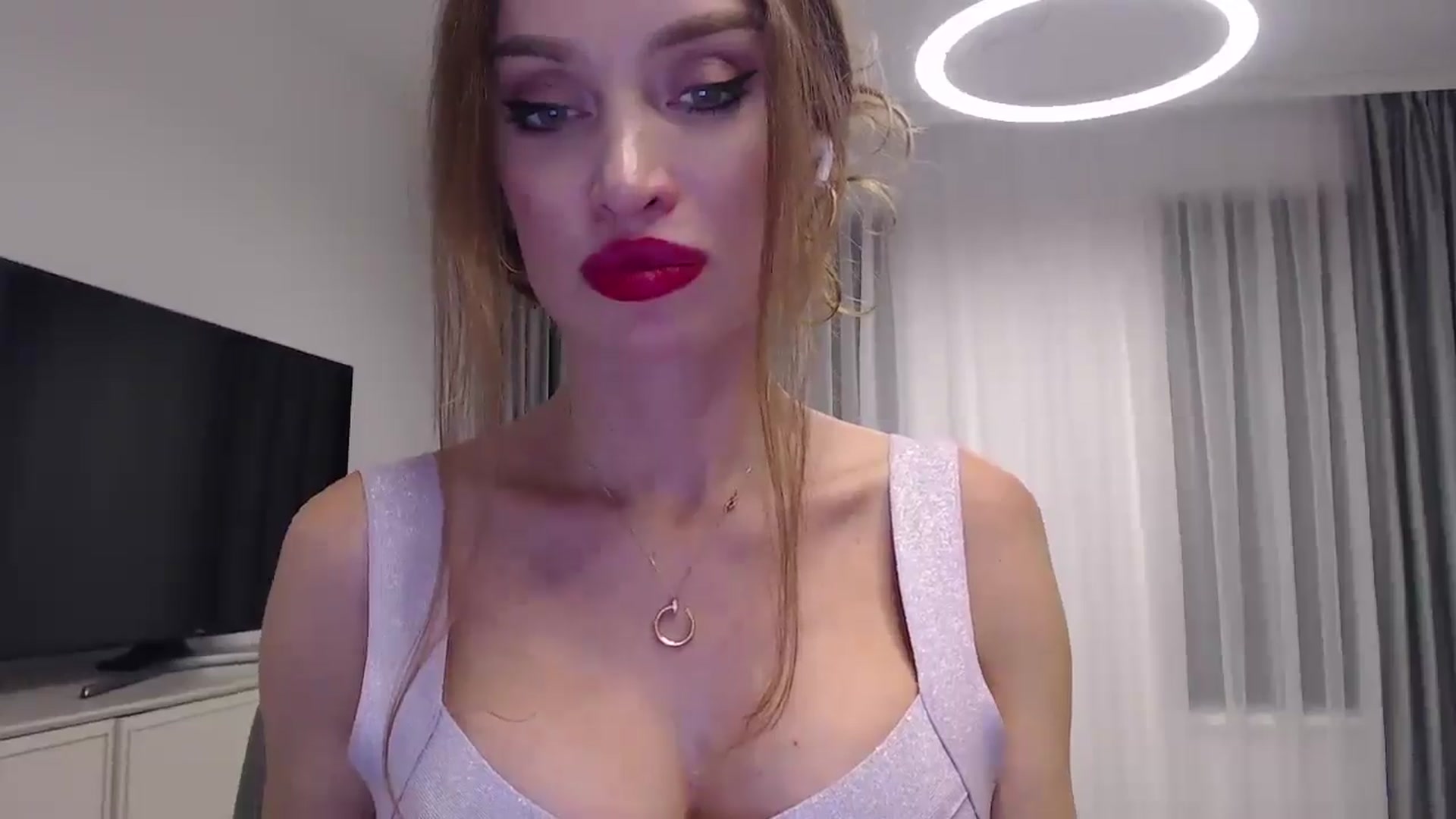 Gallery image thumbnail from Anayys's myfreecams stream on, 09/04/2024, 18:57 image 19 of 20