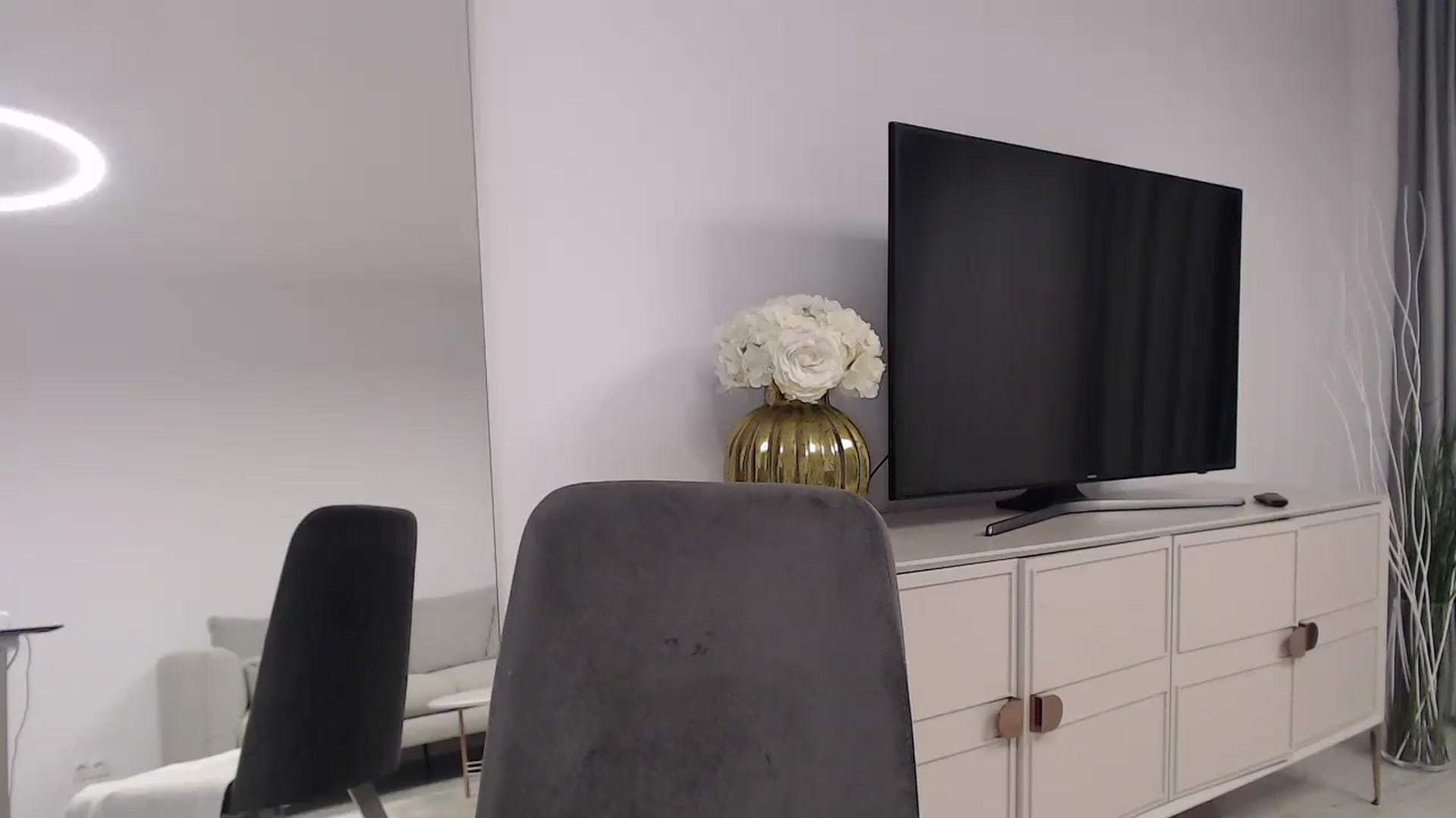 Gallery image thumbnail from Anayys's myfreecams stream on, 09/04/2024, 18:57 image 10 of 20