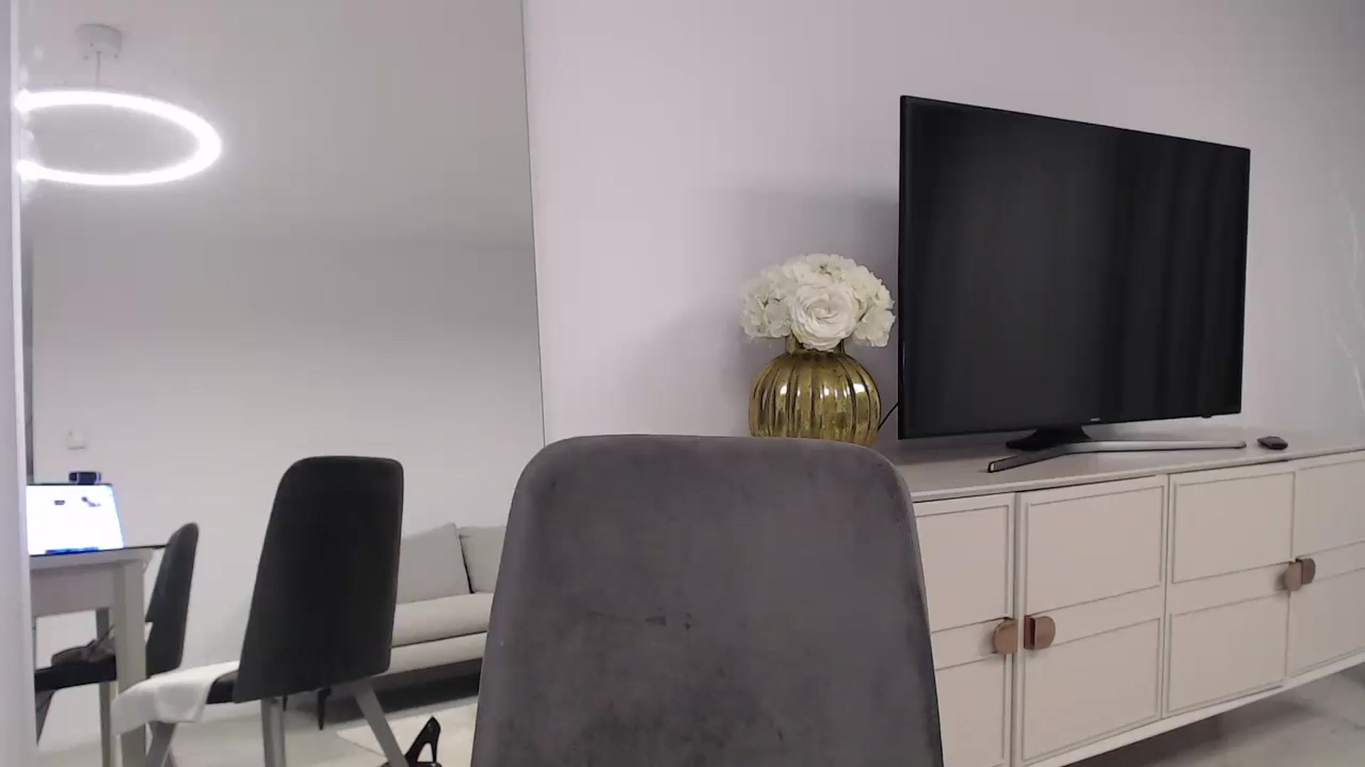 Gallery image thumbnail from Anayys's myfreecams stream on, 09/05/2024, 24:00 image 2 of 20