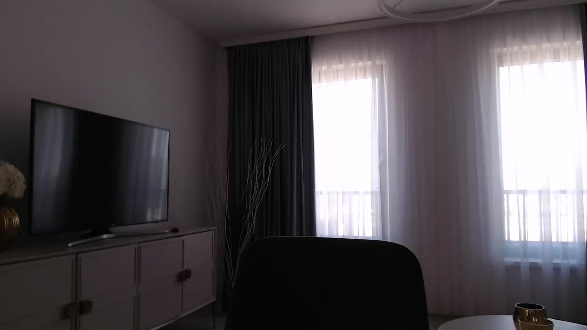 Gallery image thumbnail from Anayys's myfreecams stream on, 09/09/2024, 10:24 image 8 of 20
