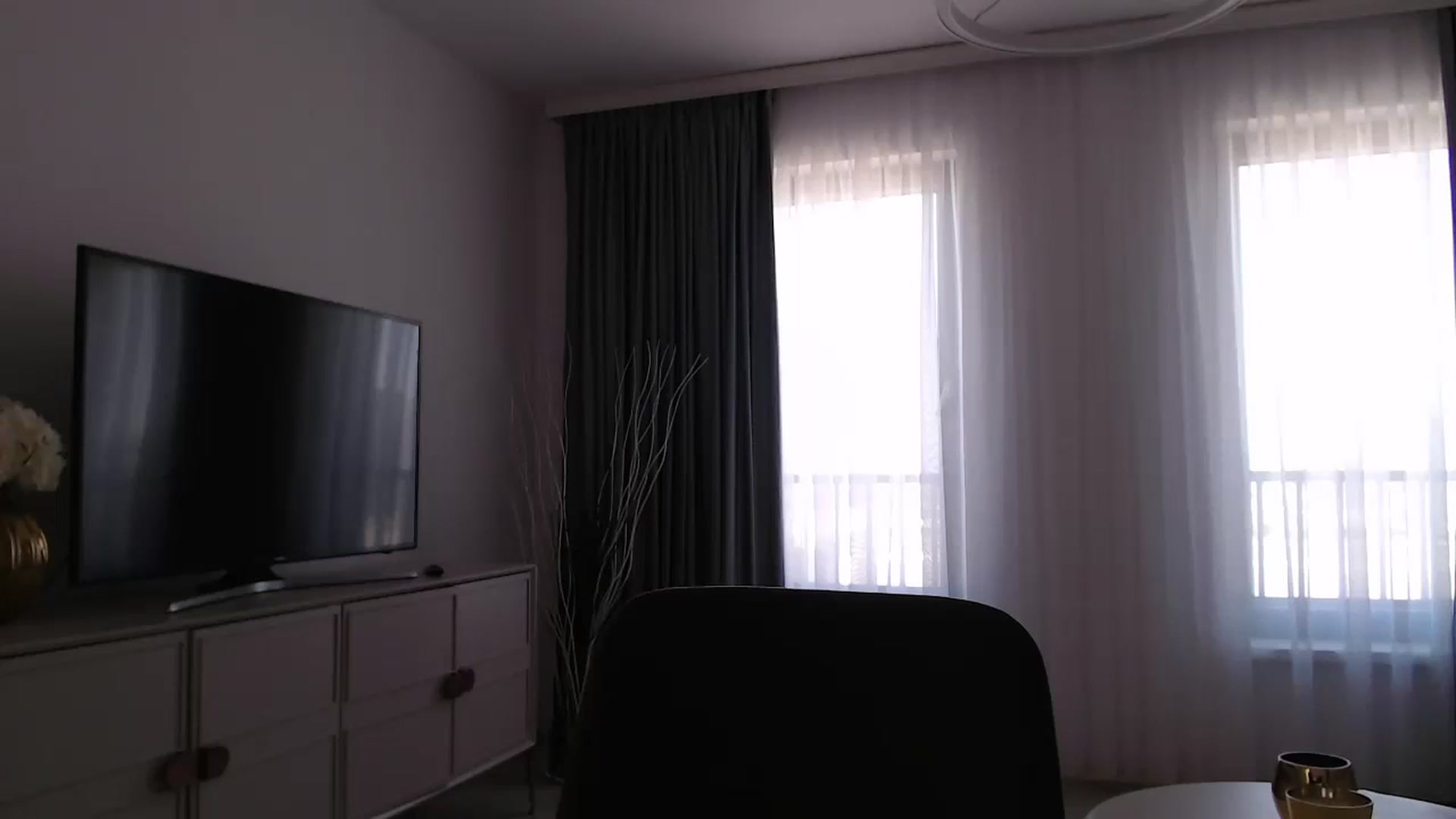 Gallery image thumbnail from Anayys's myfreecams stream on, 09/09/2024, 10:24 image 2 of 20