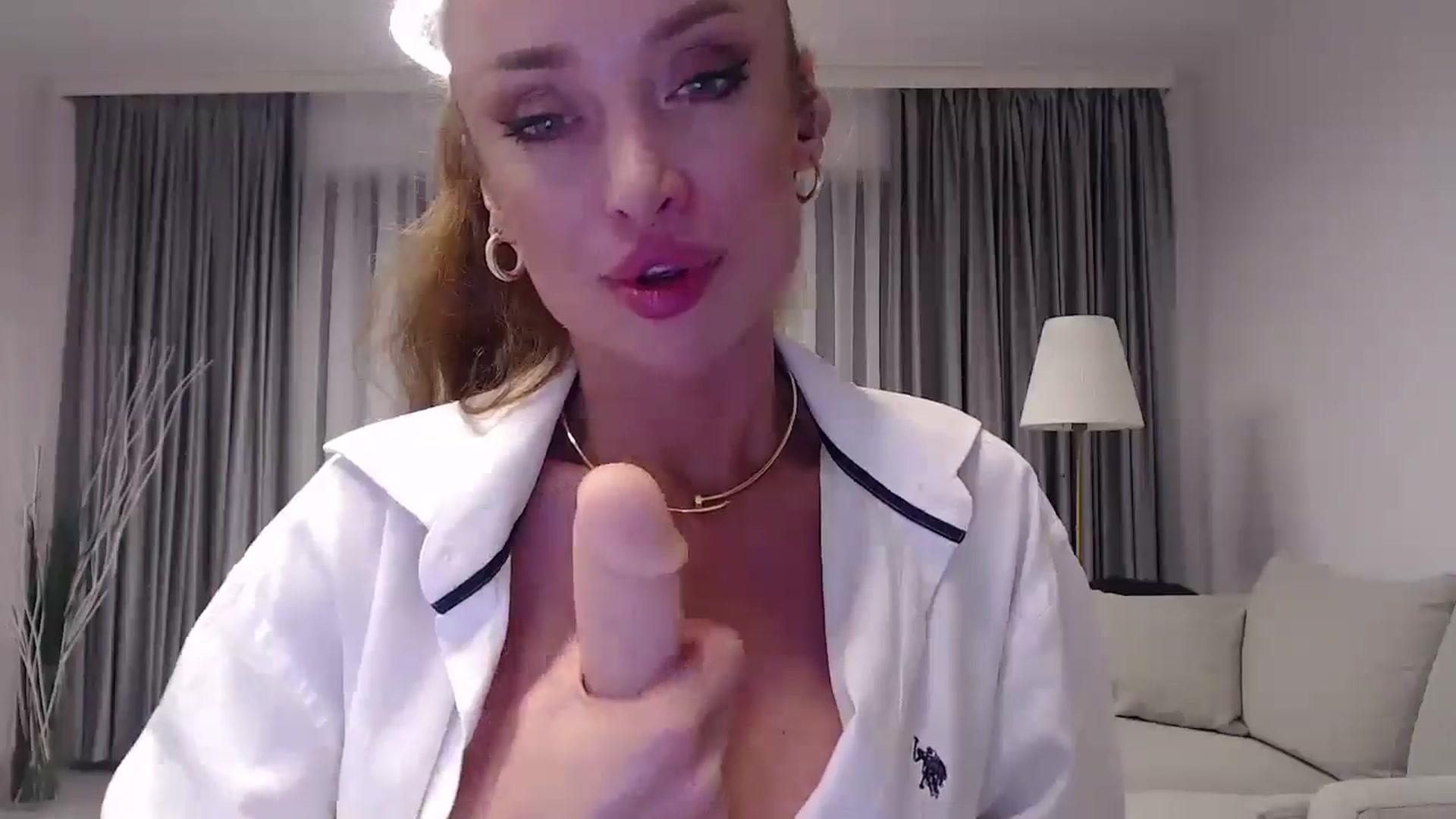 Gallery image thumbnail from Anayys's myfreecams stream on, 09/11/2024, 17:36 image 6 of 20
