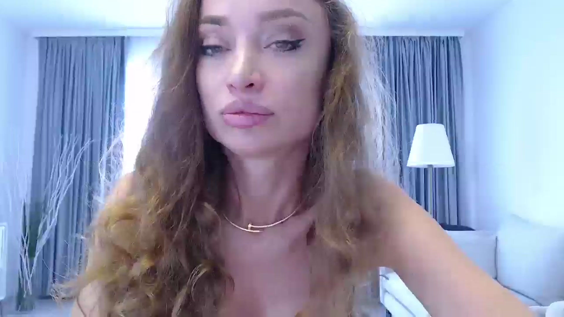 Gallery image thumbnail from Anayys's myfreecams stream on, 09/12/2024, 12:32 image 15 of 20