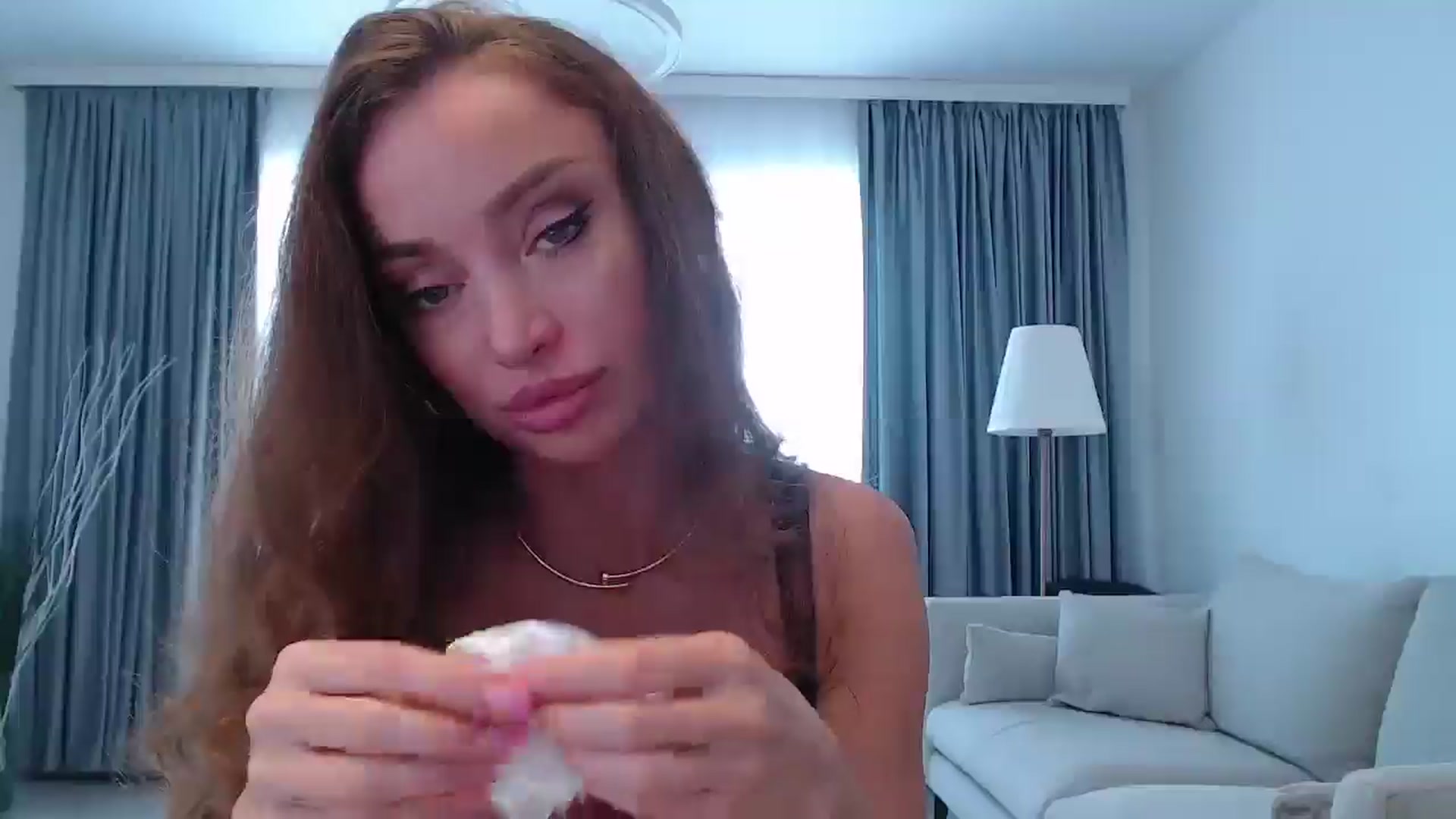 Gallery image thumbnail from Anayys's myfreecams stream on, 09/12/2024, 13:00 image 3 of 20