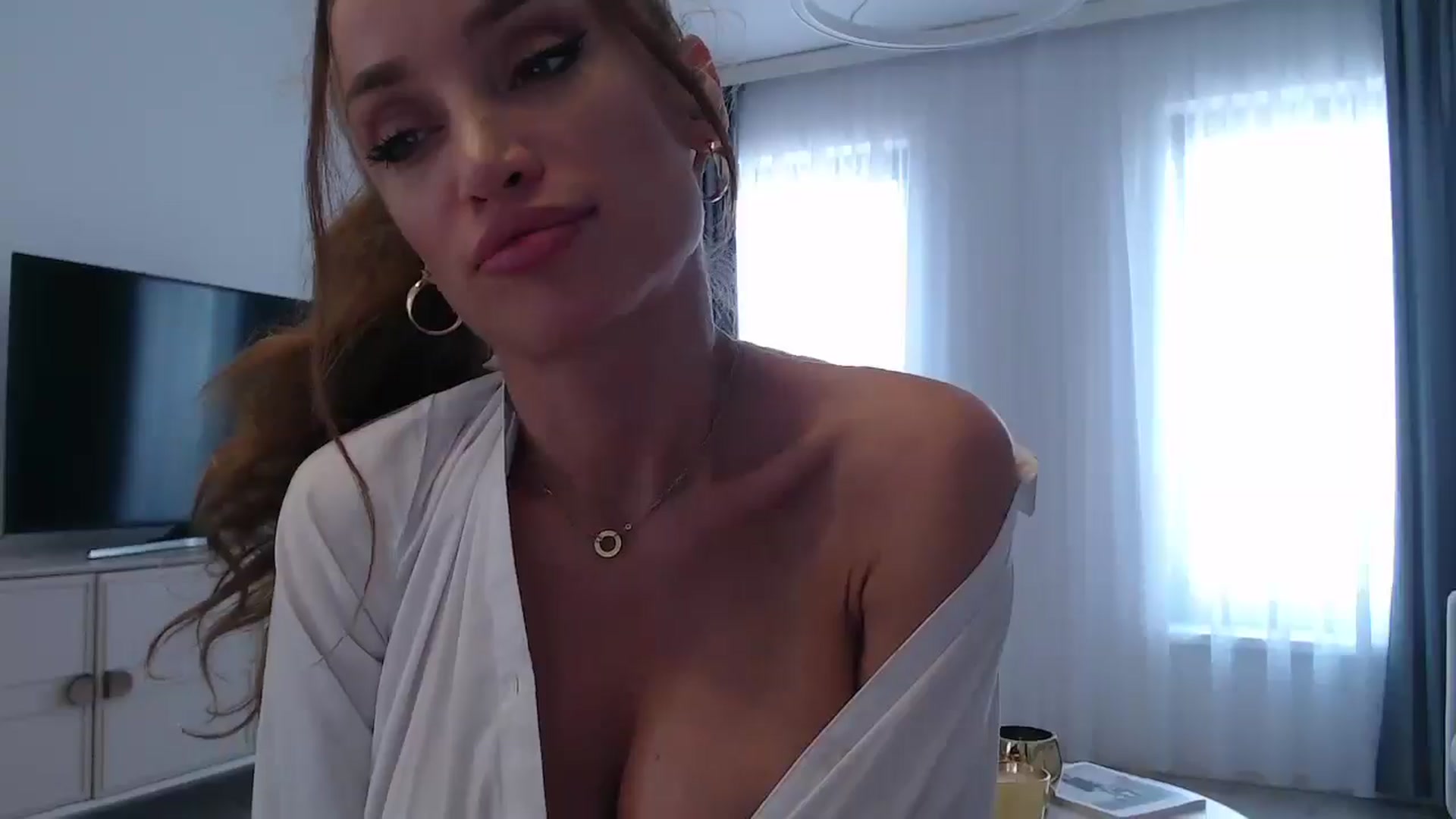 Gallery image thumbnail from Anayys's myfreecams stream on, 09/25/2024, 10:47 image 14 of 20