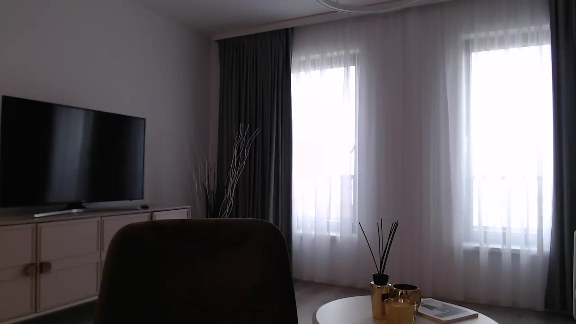 Gallery image thumbnail from Anayys's myfreecams stream on, 09/25/2024, 10:47 image 6 of 20