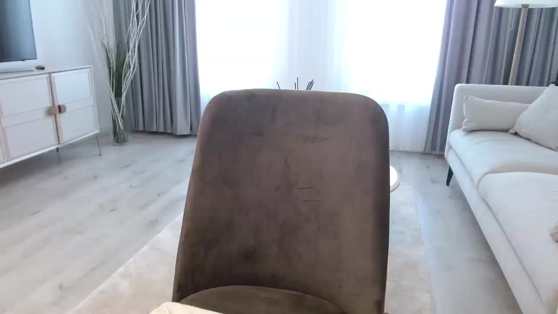 Gallery image thumbnail from Anayys's myfreecams stream on, 09/28/2024, 11:54 image 12 of 20
