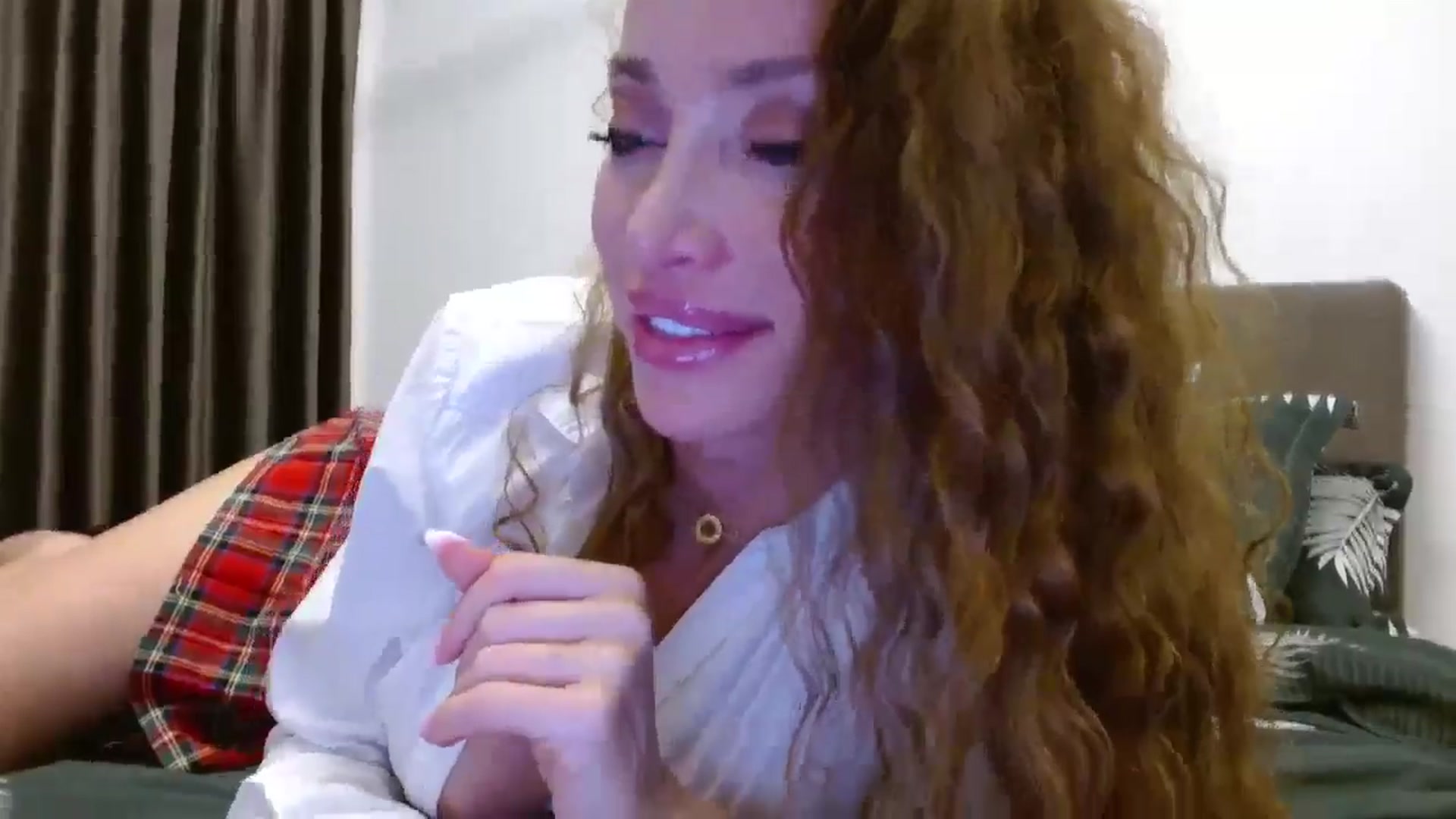 Gallery image thumbnail from Anayys's myfreecams stream on, 10/05/2024, 24:08 image 4 of 20