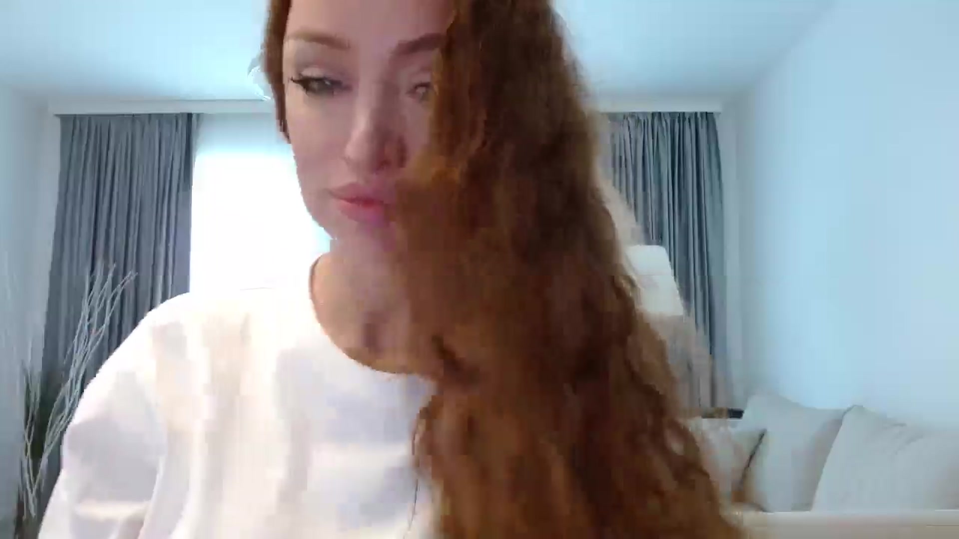 Gallery image thumbnail from Anayys's myfreecams stream on, 10/05/2024, 12:40 image 8 of 20