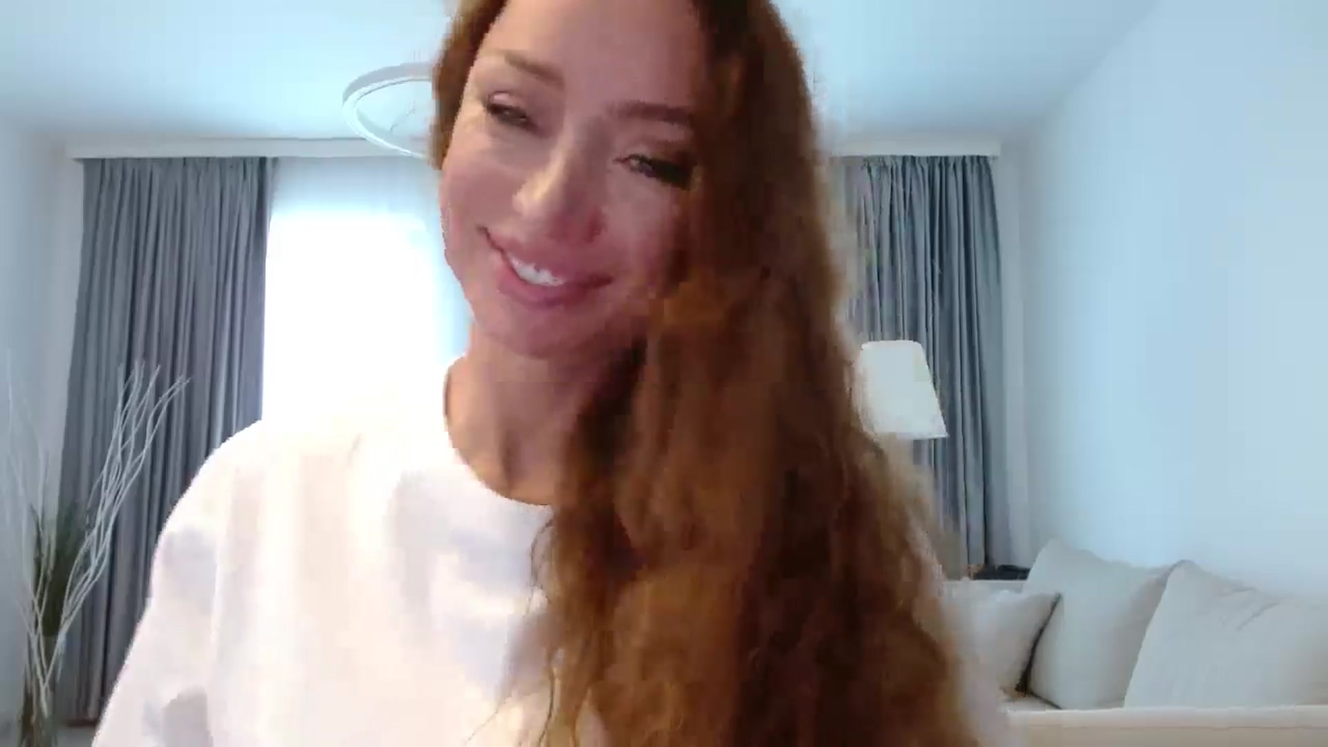 Gallery image thumbnail from Anayys's myfreecams stream on, 10/05/2024, 12:40 image 10 of 20