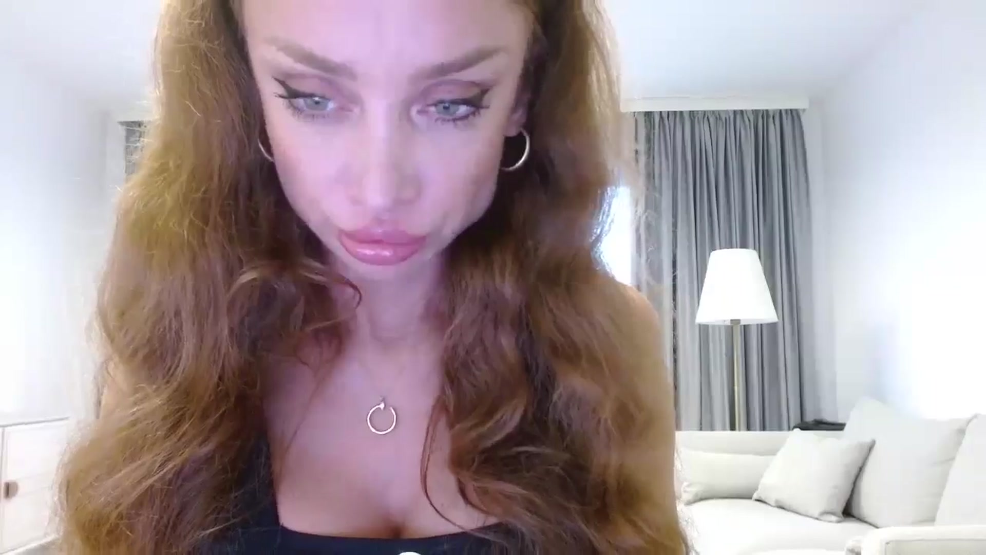 Gallery image thumbnail from Anayys's myfreecams stream on, 10/07/2024, 15:52 image 13 of 20