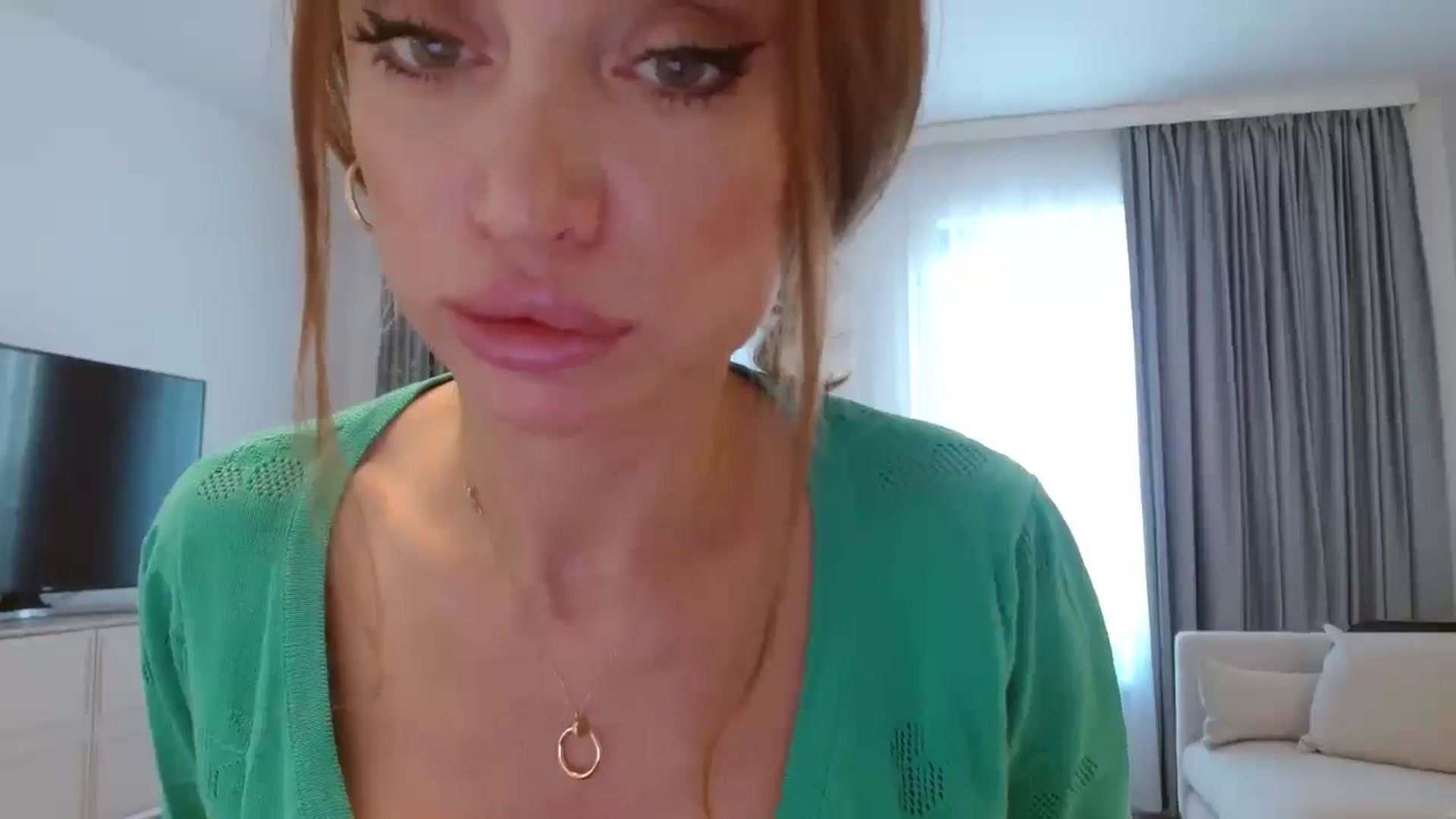 Gallery image thumbnail from Anayys's myfreecams stream on, 10/11/2024, 09:38 image 20 of 20