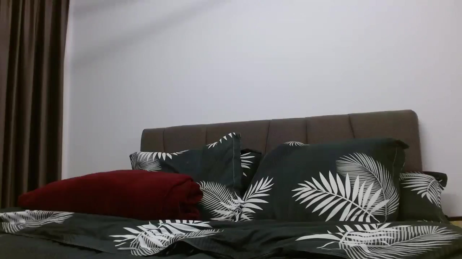 Gallery image thumbnail from Anayys's myfreecams stream on, 10/16/2024, 18:30 image 15 of 20
