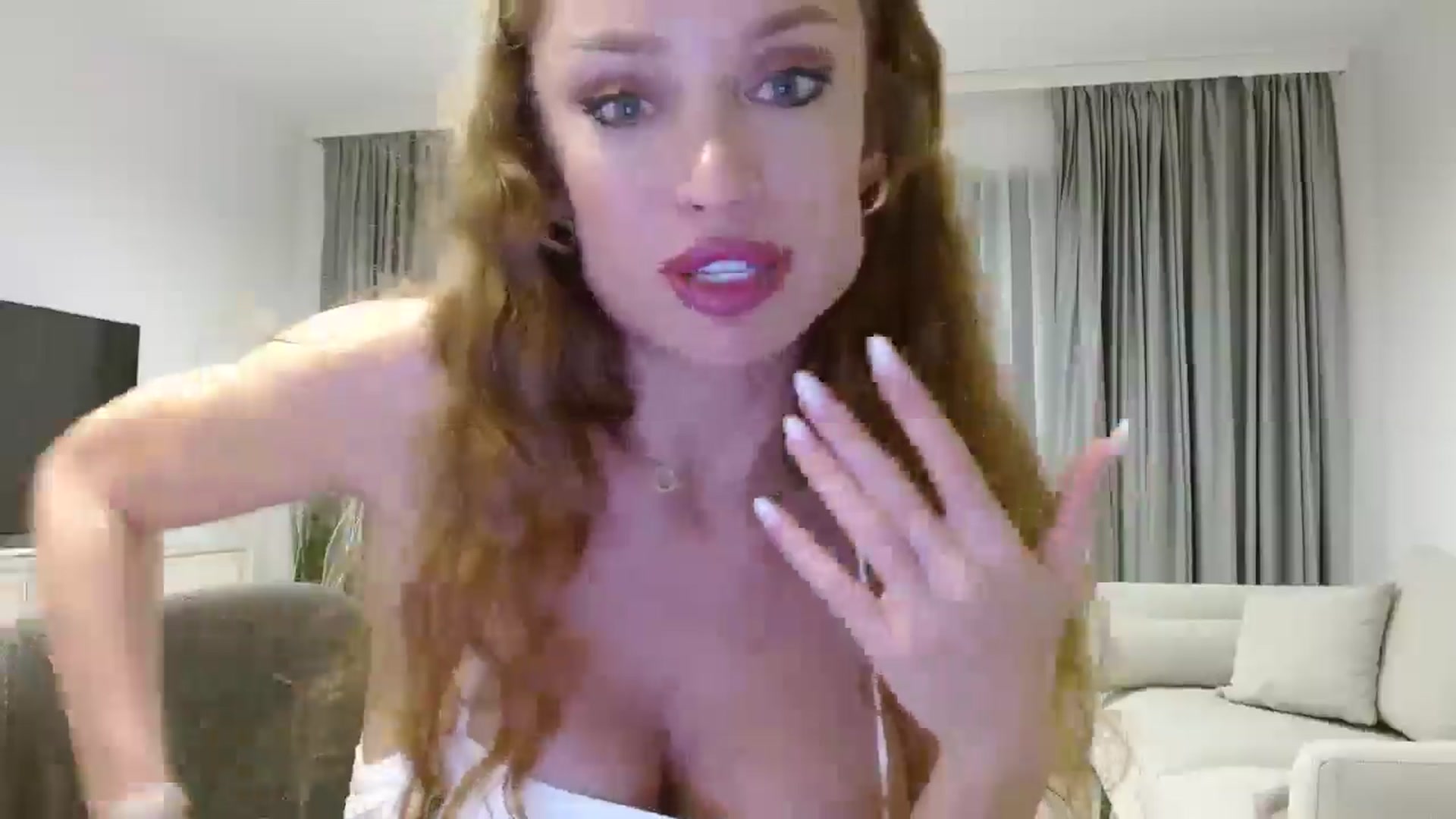 Gallery image thumbnail from Anayys's myfreecams stream on, 10/17/2024, 19:18 image 15 of 20