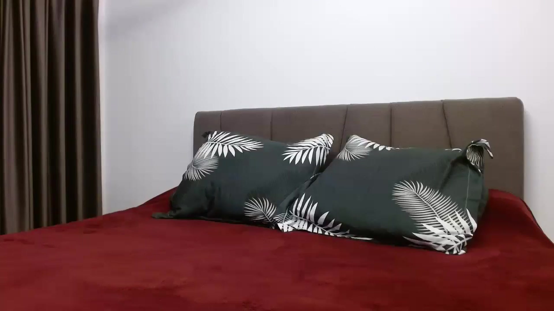 Gallery image thumbnail from Anayys's myfreecams stream on, 10/18/2024, 16:02 image 13 of 20