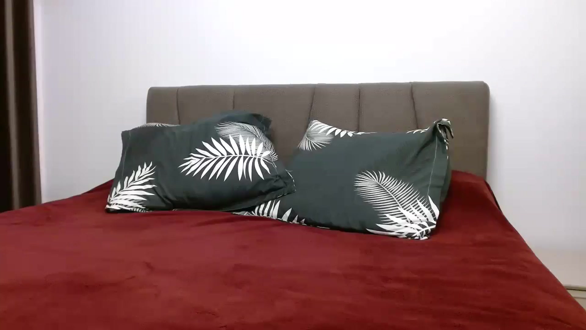 Gallery image thumbnail from Anayys's myfreecams stream on, 10/18/2024, 17:55 image 15 of 20
